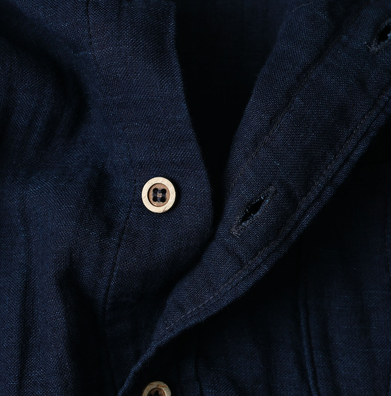 Indigo Gauze Double Woven 908 Loafer Button Down Shirt Detail
