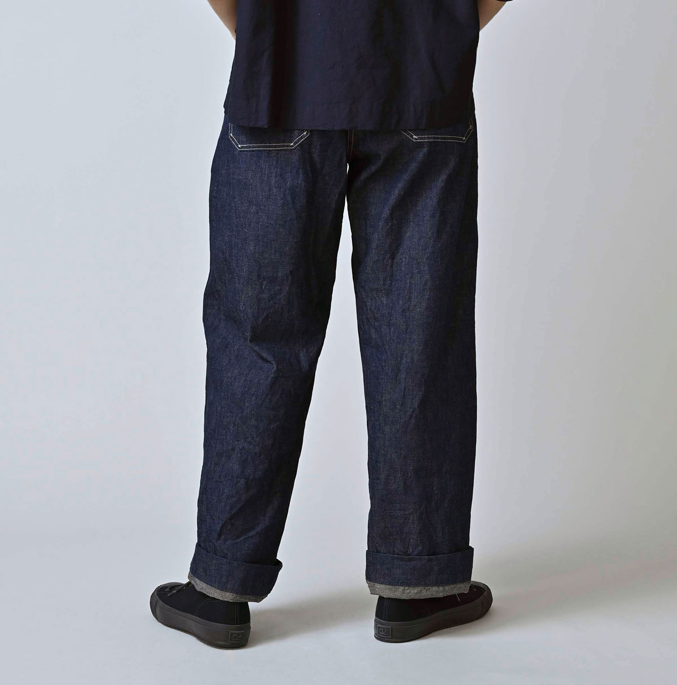 Work Indigo 908 Painter Pants Female Model