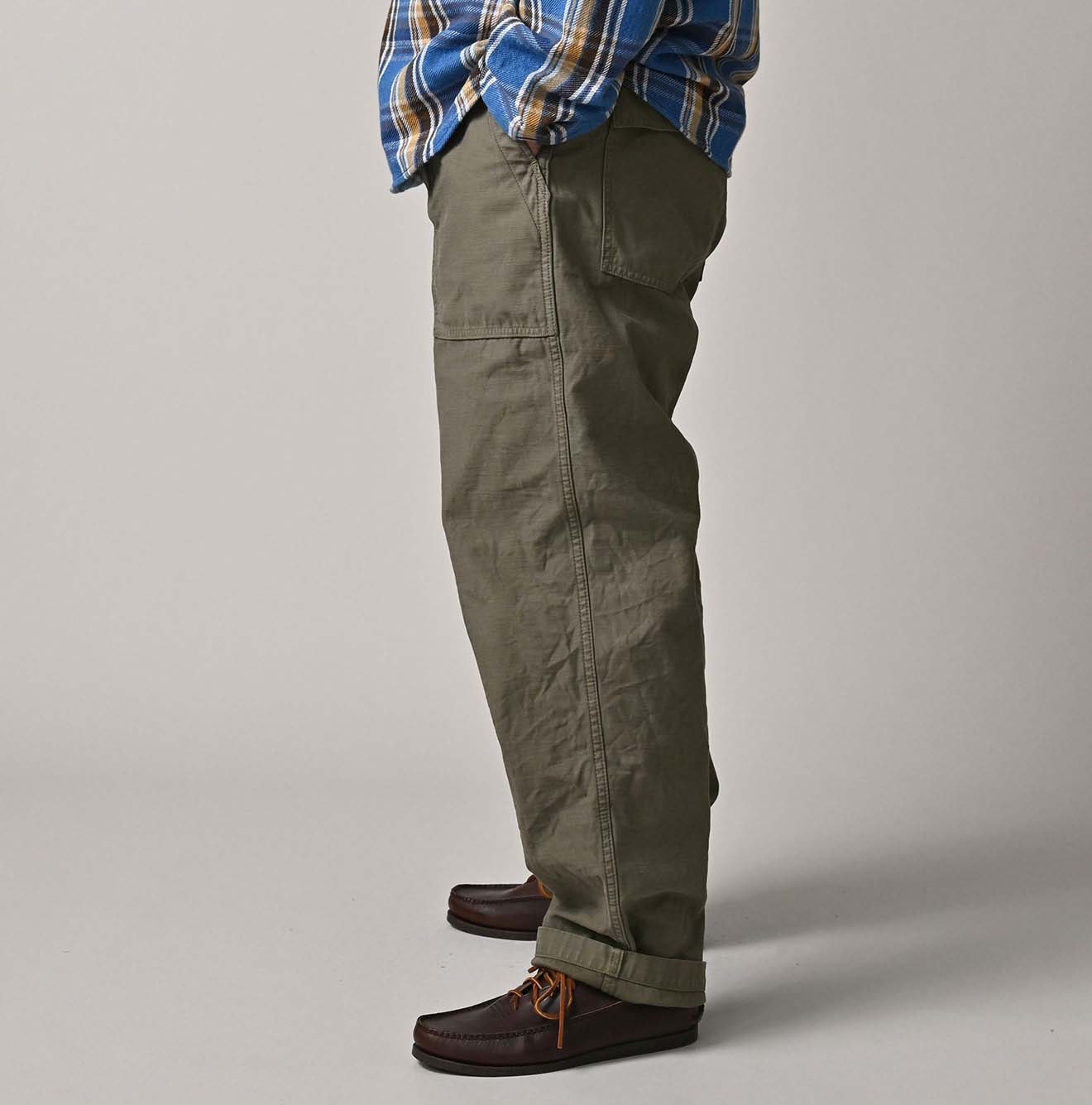 Back Satin 908 Baker Pants Male Model