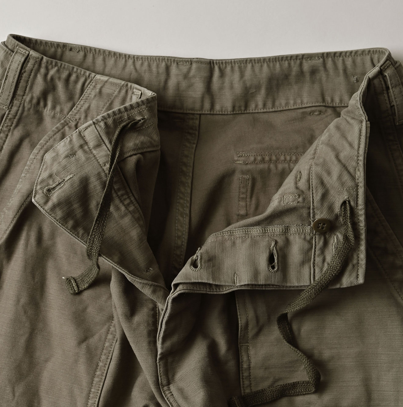 Back Satin 908 Baker Pants Detail