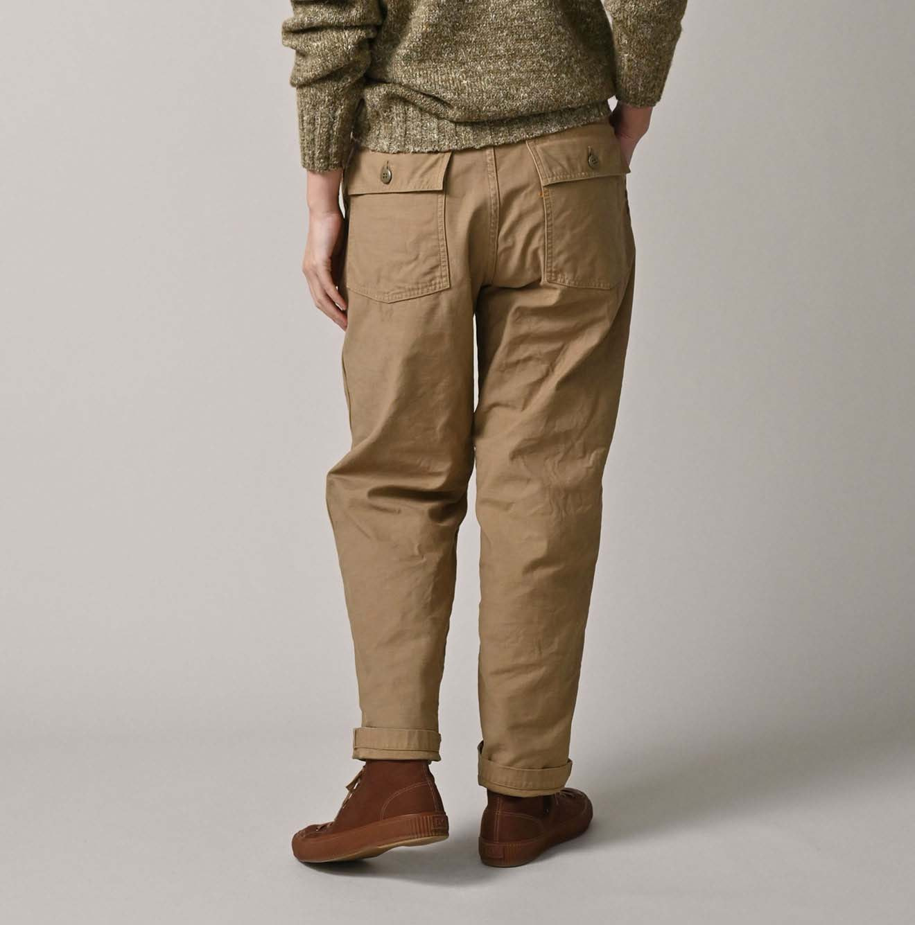 Back Satin 908 Baker Pants Female Model