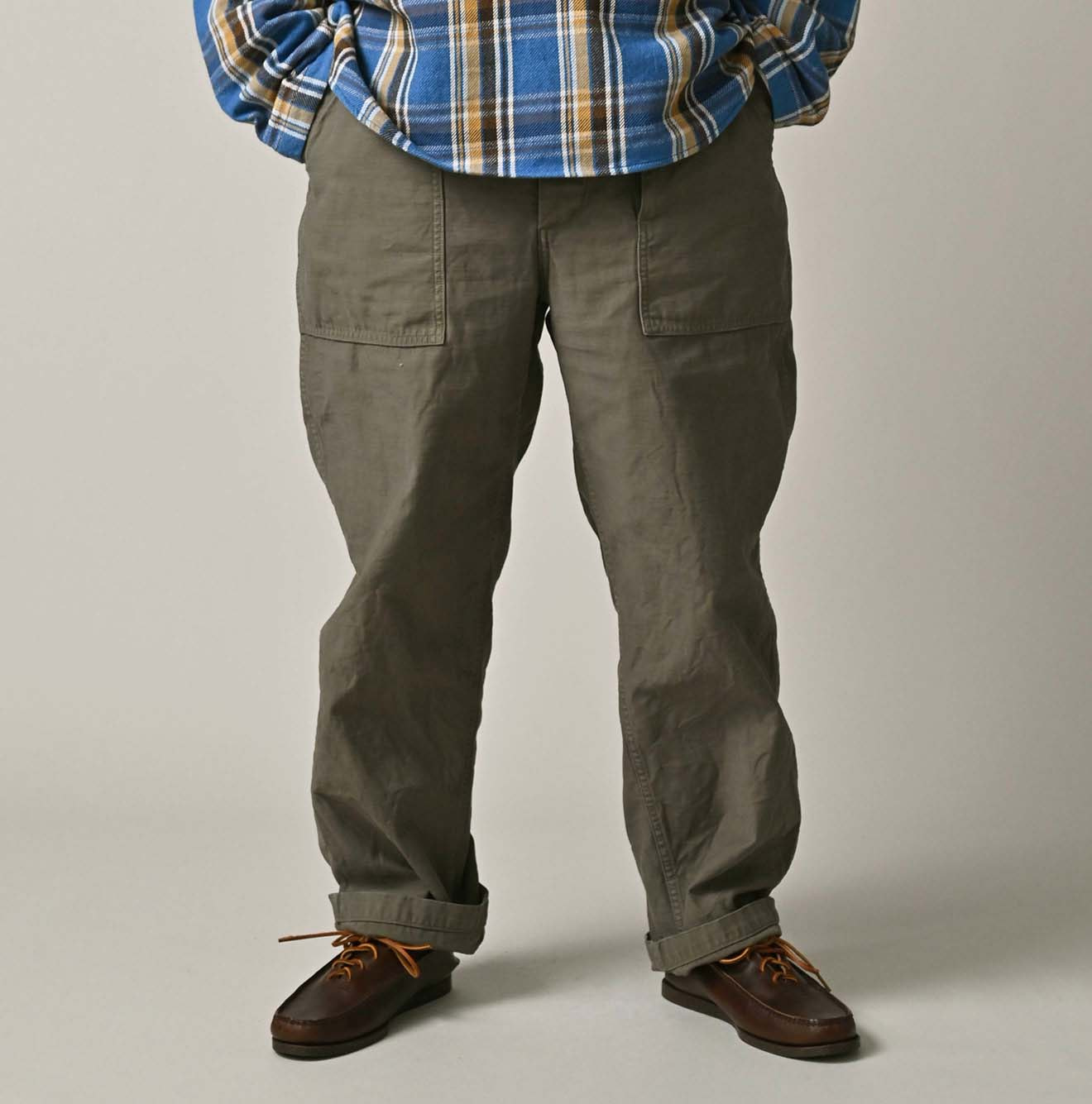 Back Satin 908 Baker Pants Male Model