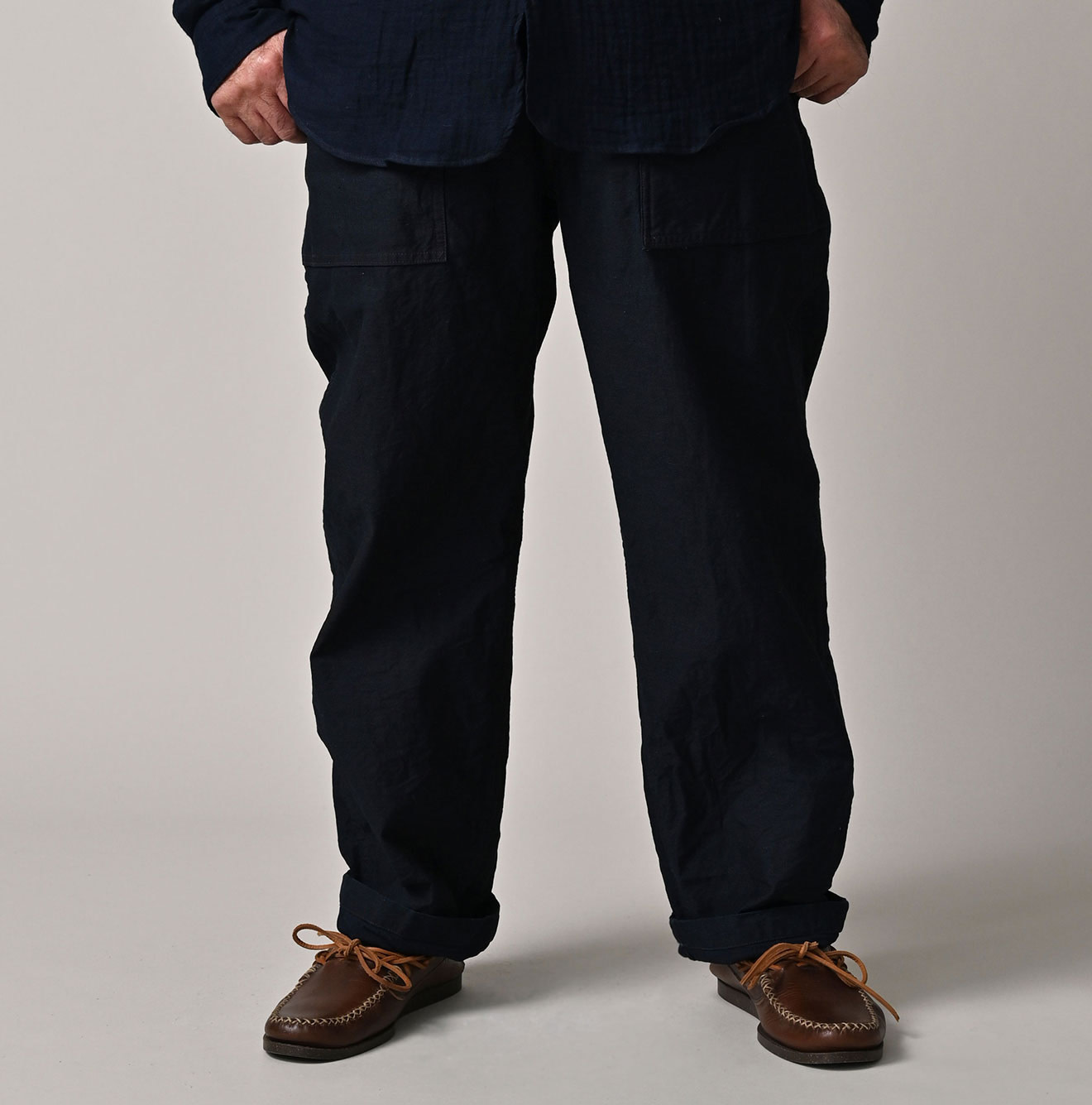 Indigo Back Satin 908 Baker Pants Male Model