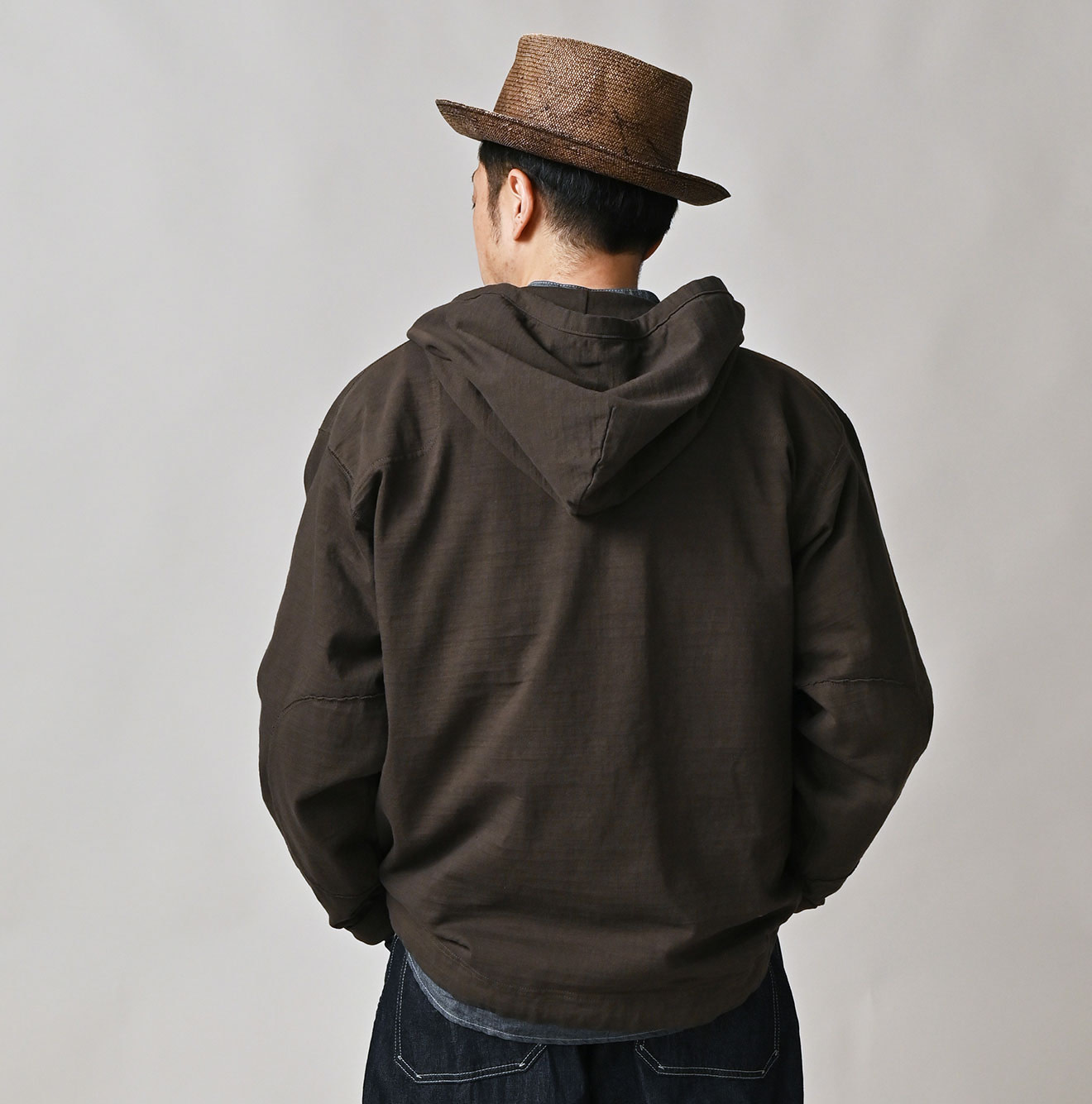 Dekoboko Tenjiku 908 Hoodie Male Model