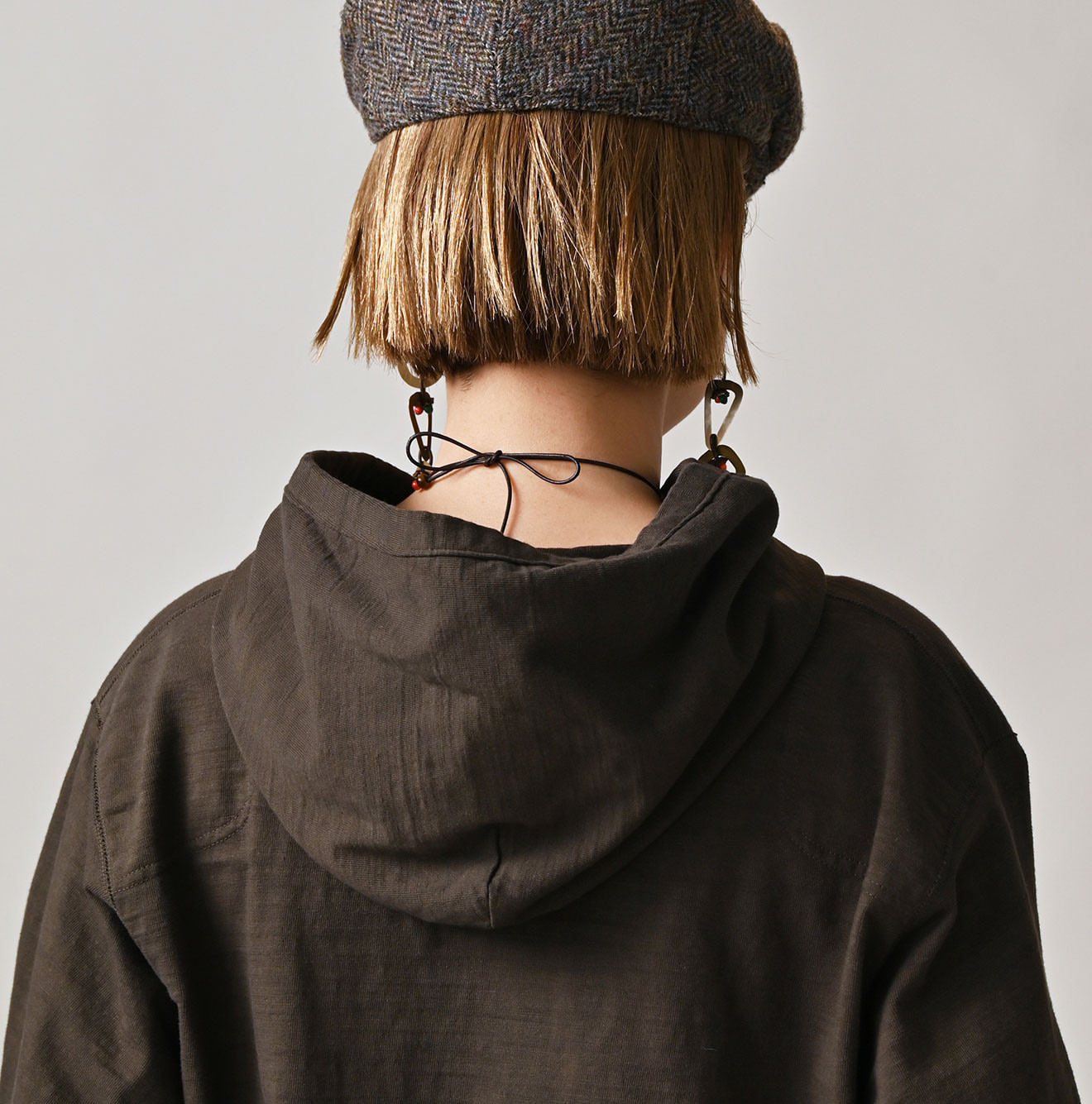 Dekoboko Tenjiku 908 Hoodie Detail