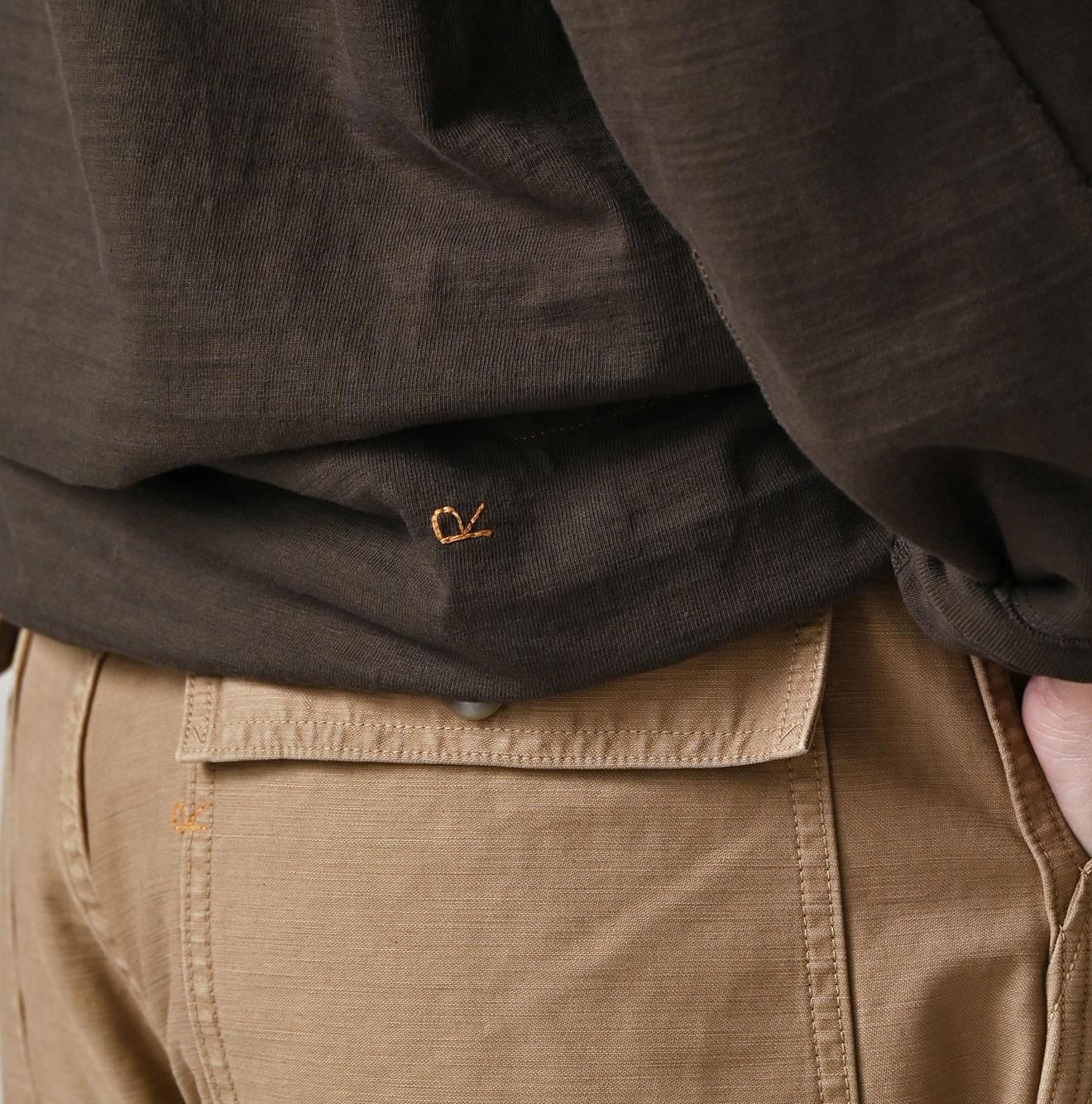 Dekoboko Tenjiku 908 Hoodie Detail