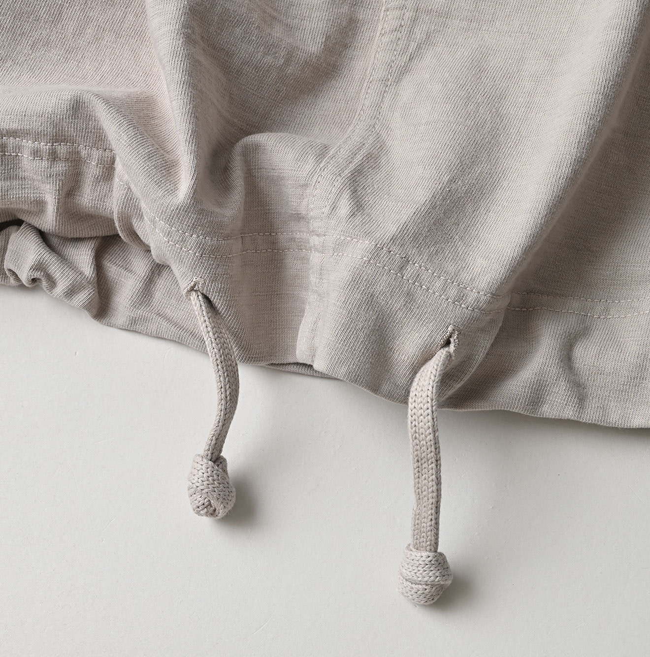 Dekoboko Tenjiku 908 Hoodie Detail