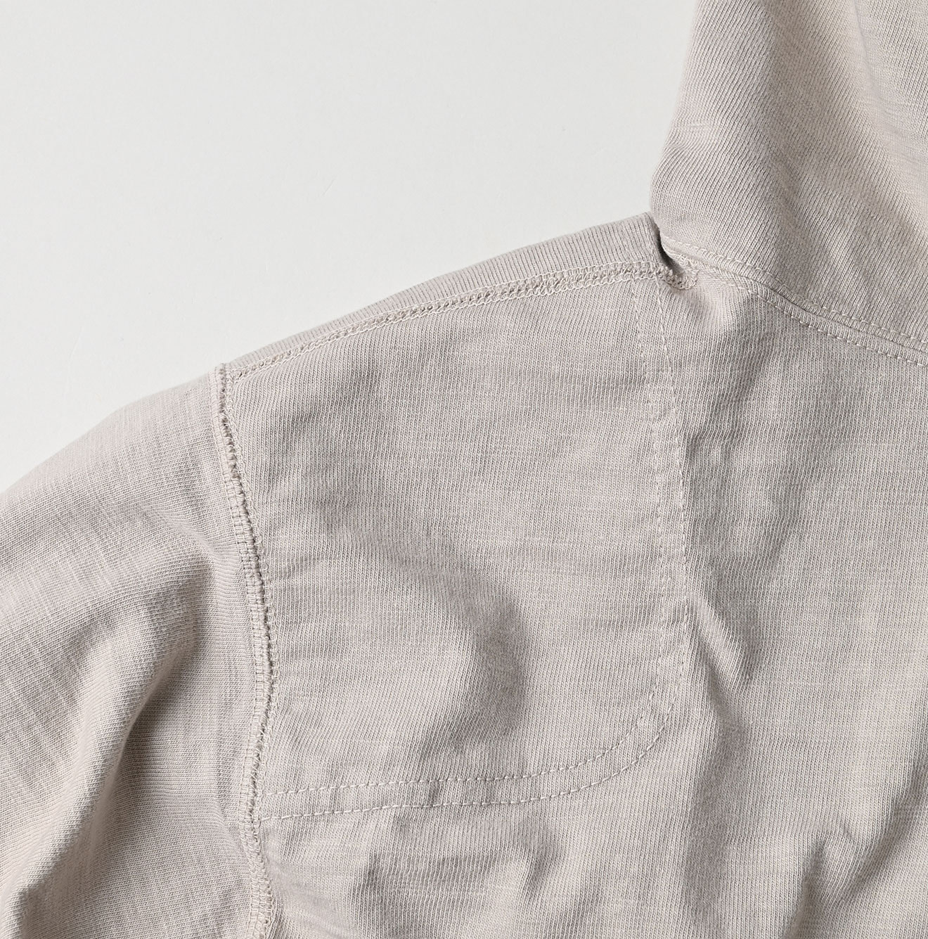 Dekoboko Tenjiku 908 Hoodie Detail