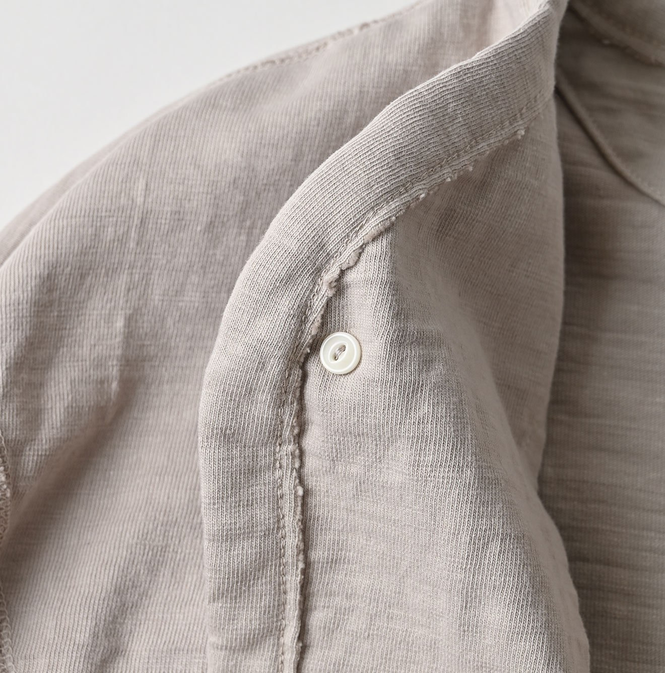 Dekoboko Tenjiku 908 Binder Cardigan Detail