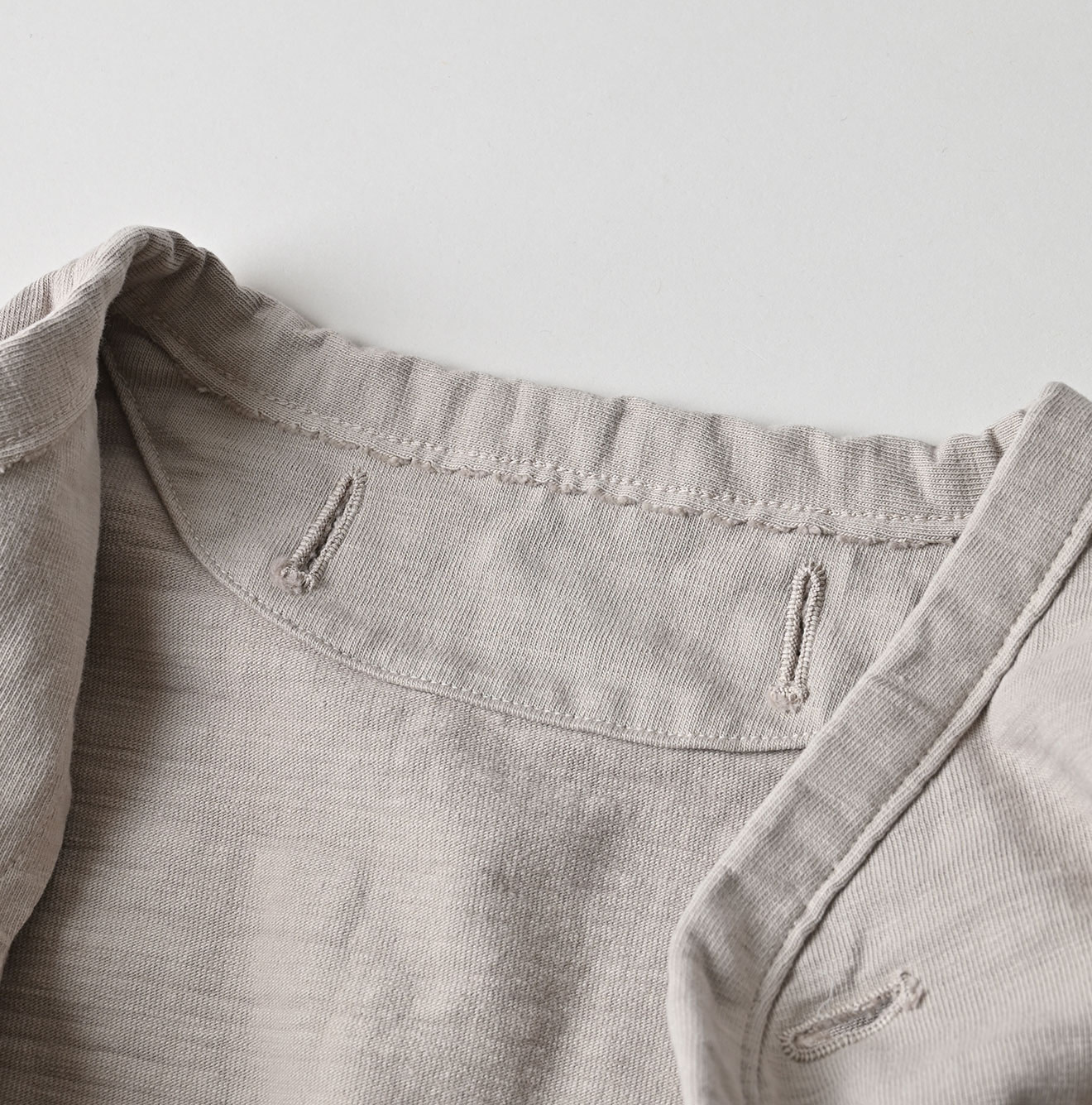 Dekoboko Tenjiku 908 Binder Cardigan Detail