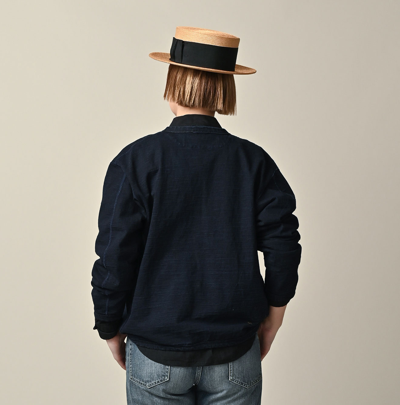 Indigo Dekoboko Tenjiku 908 Binder Cardigan Female Model