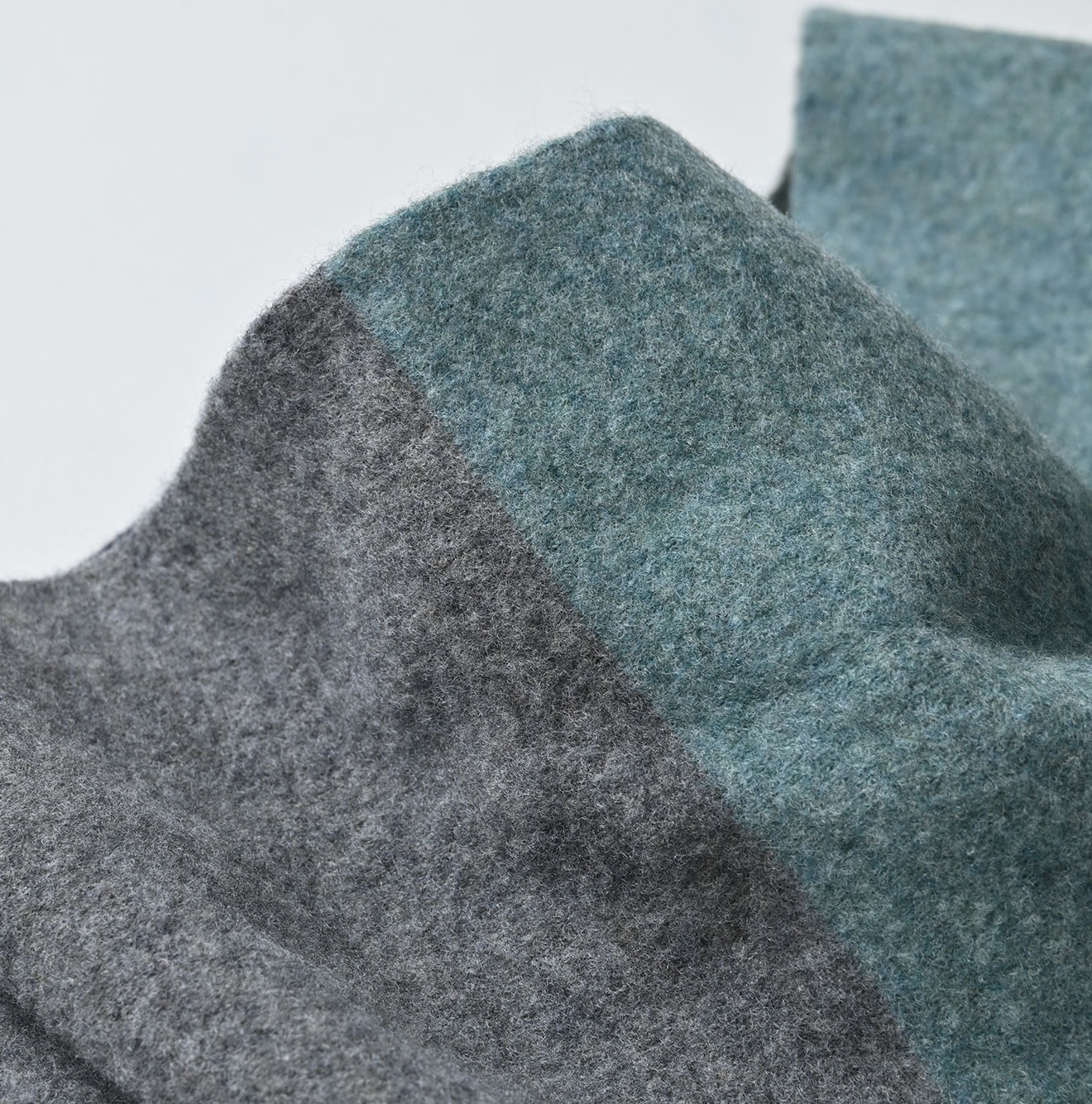 Float Double Faced Muffler Detail