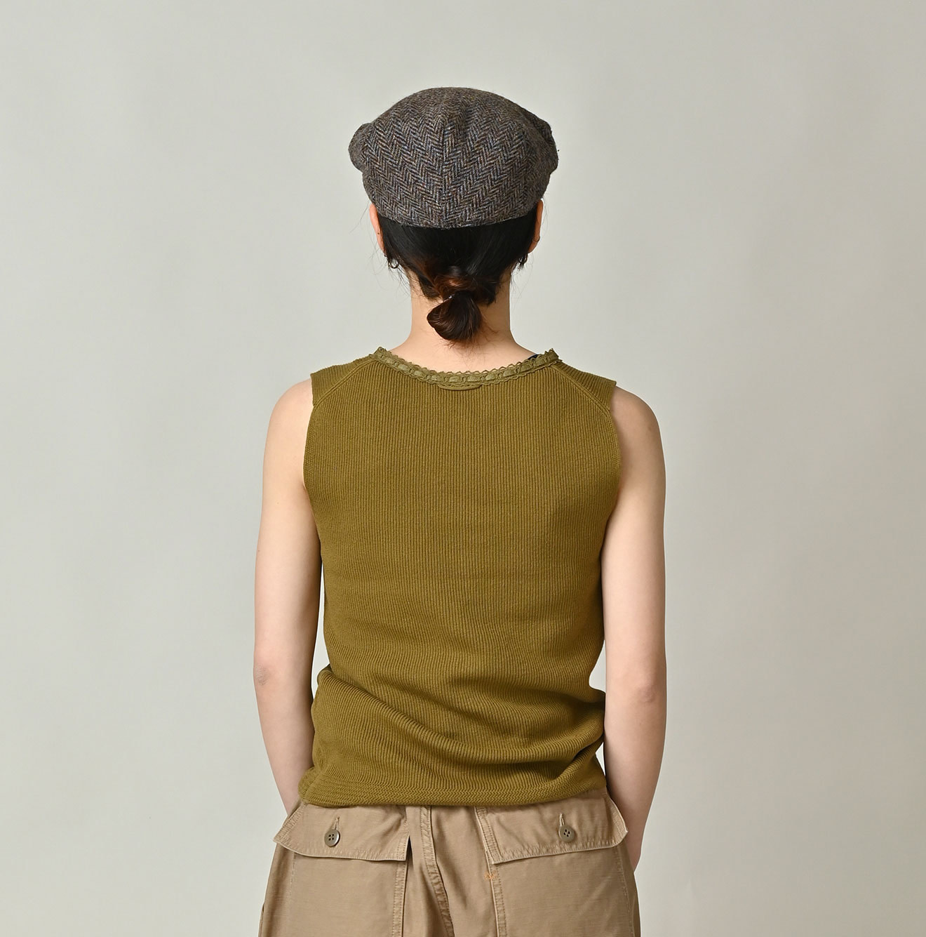 Rib Knitsew Camisole Female Model