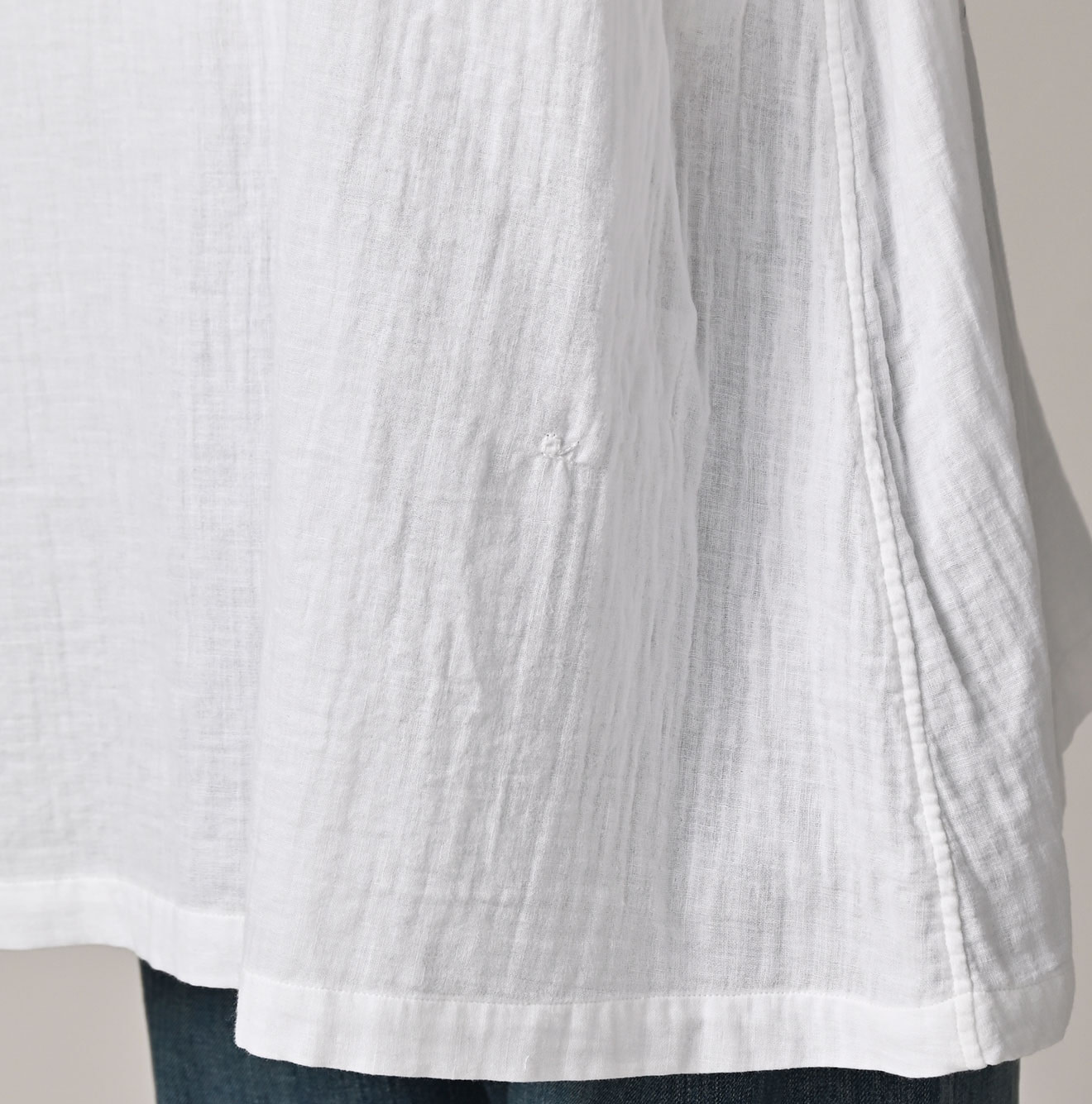 Gauze Double Woven Frill Collar Blouse White Detail