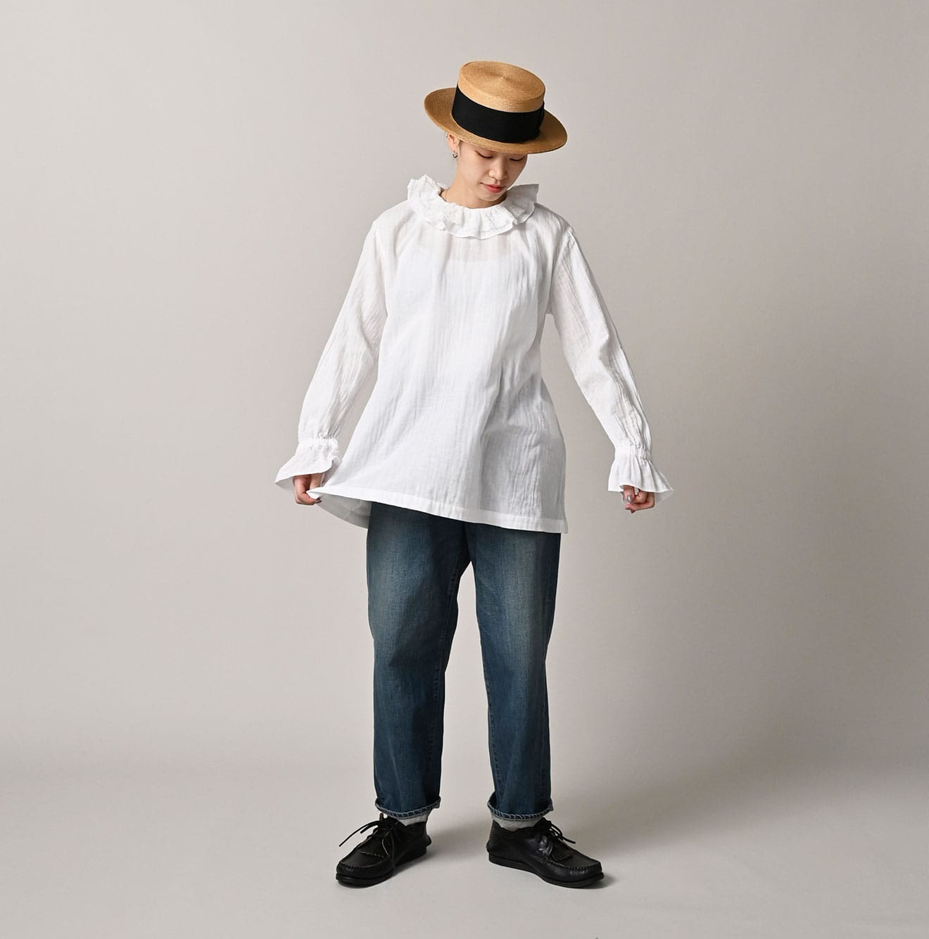 Gauze Double Woven Frill Collar Blouse White Female Model