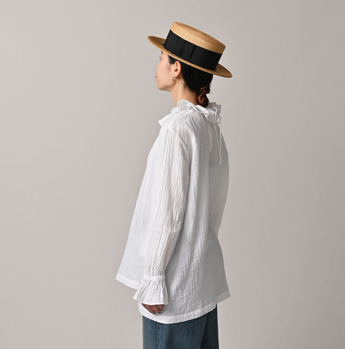 Gauze Double Woven Frill Collar Blouse White Female Model