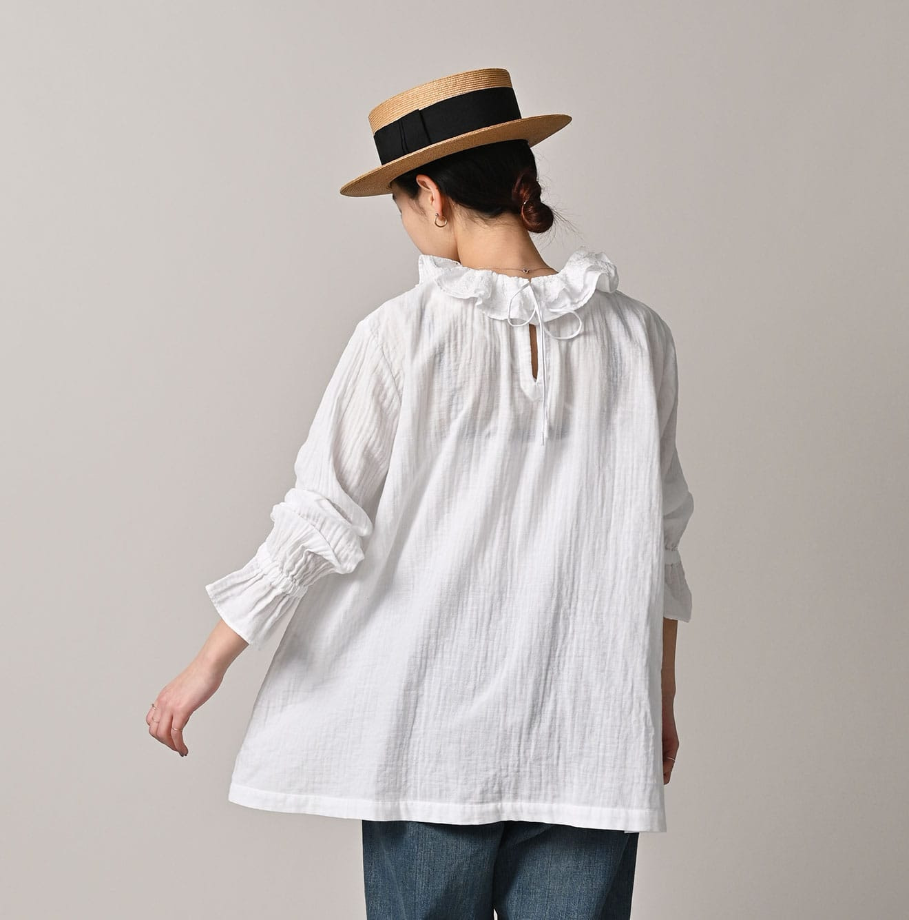 Gauze Double Woven Frill Collar Blouse White Female Model