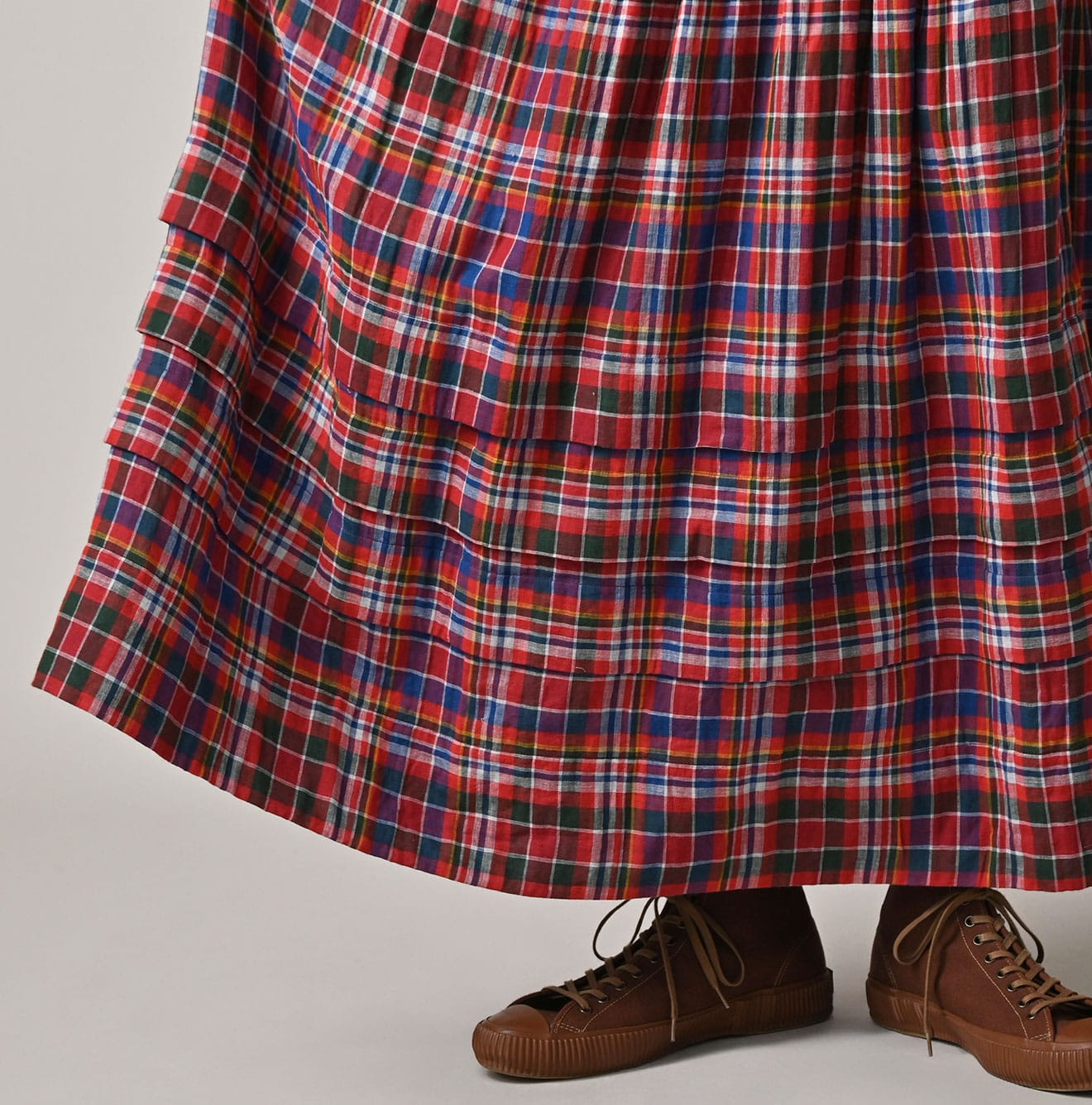 Gauze Double Woven Tuck Skirt Detail