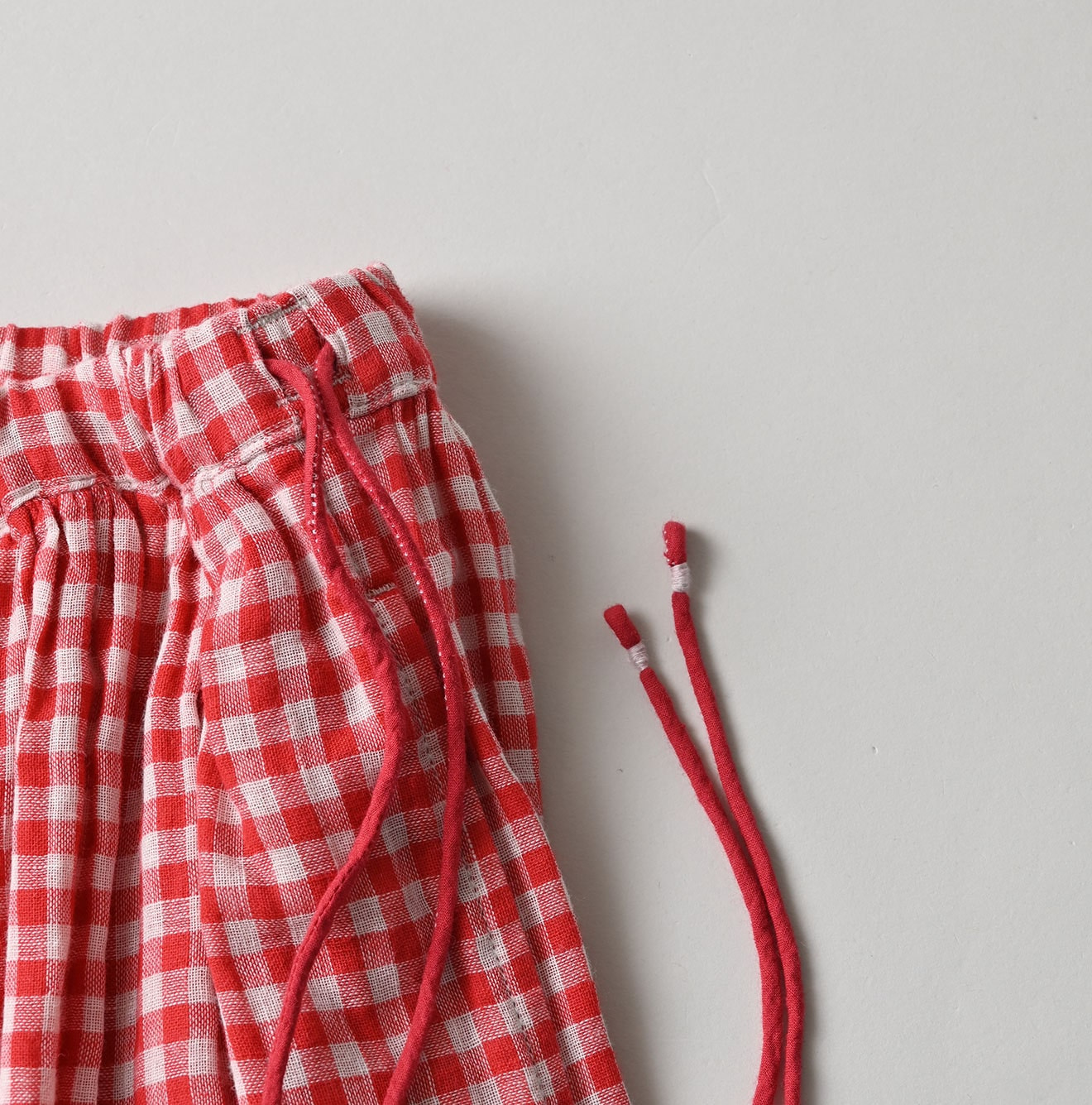 Gauze Double Woven Tuck Skirt Detail