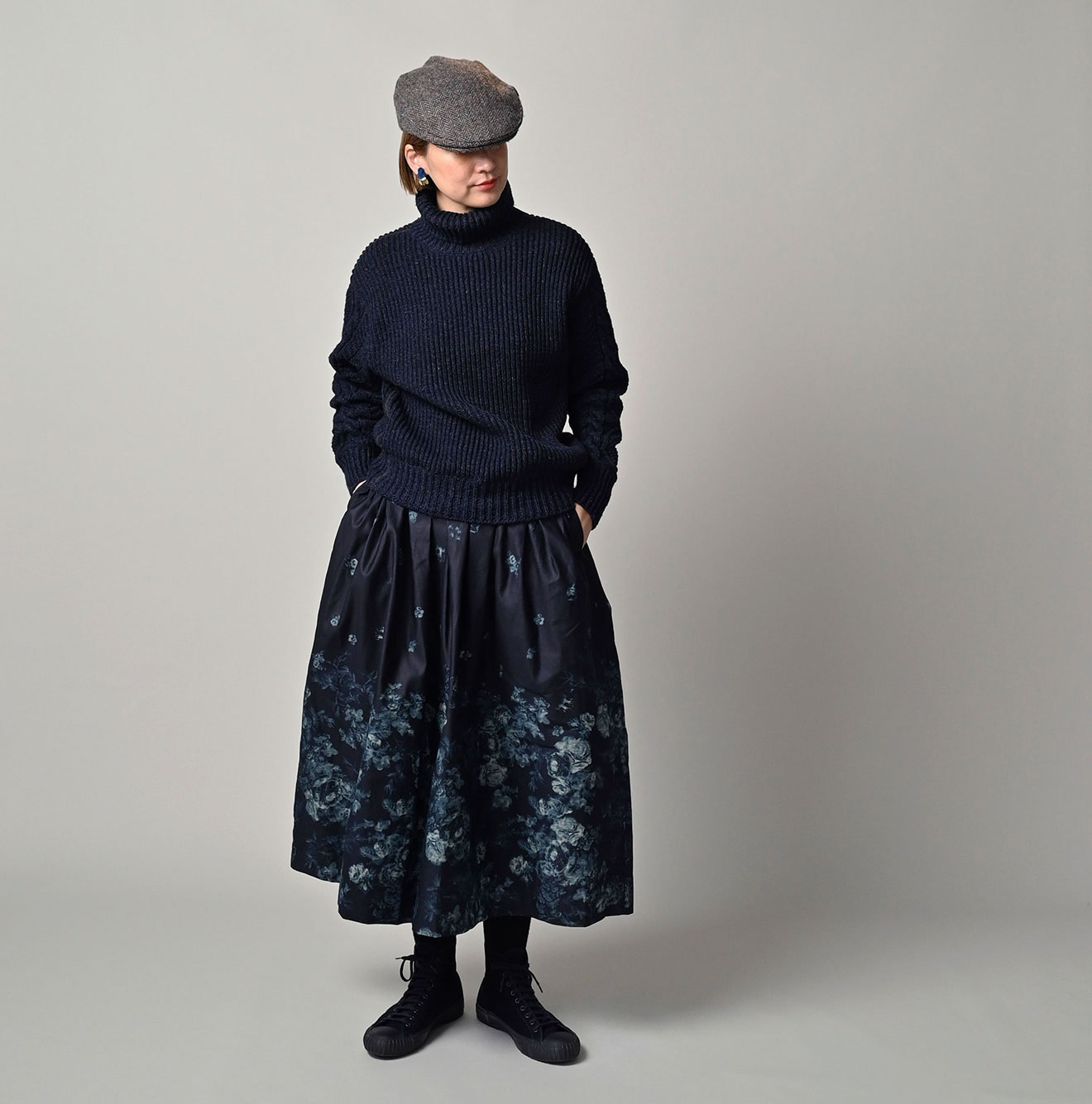 Indigo Tamatebako 908 Turtle Female Model