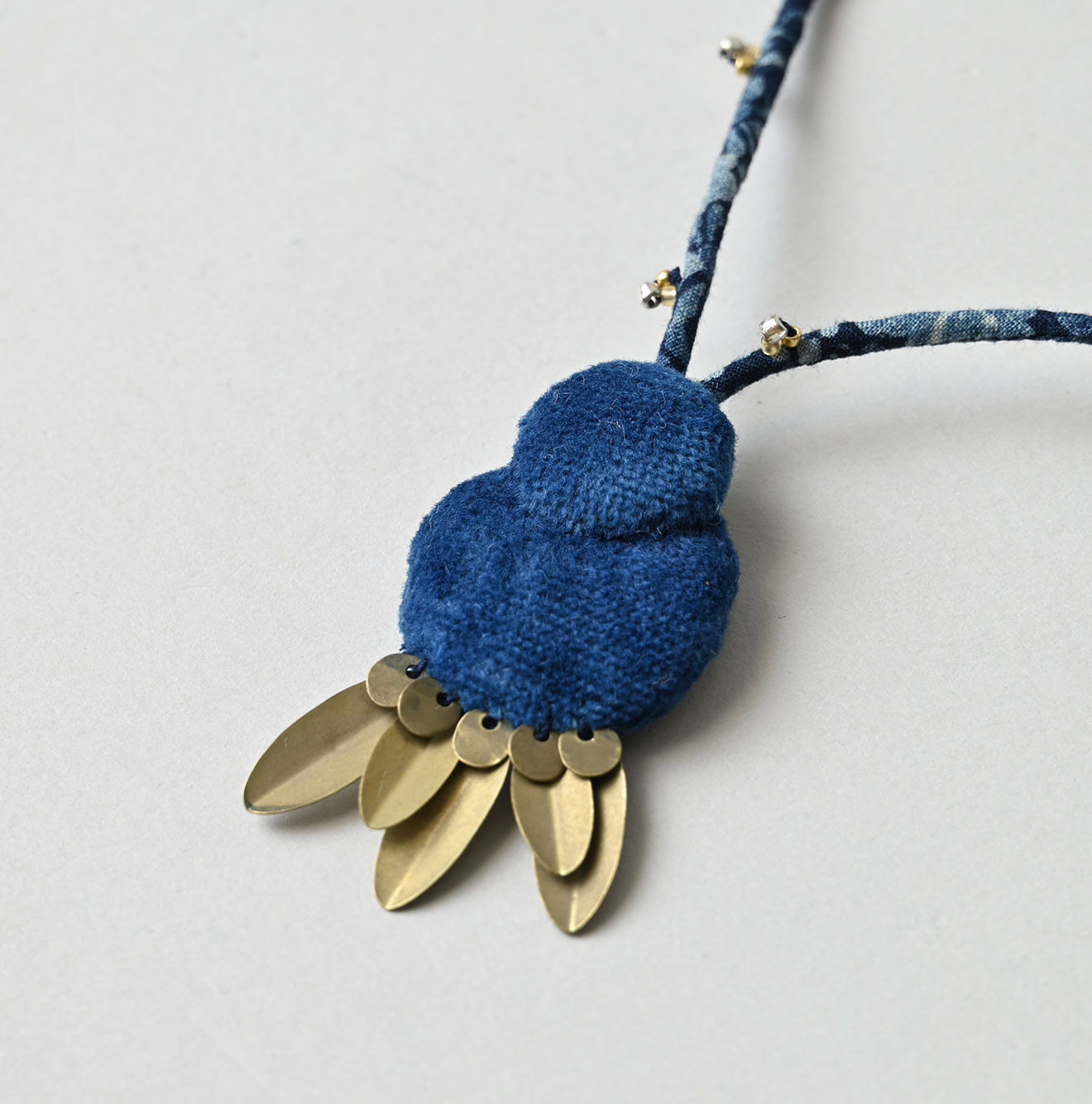 Ai Velvet Necklace Detail