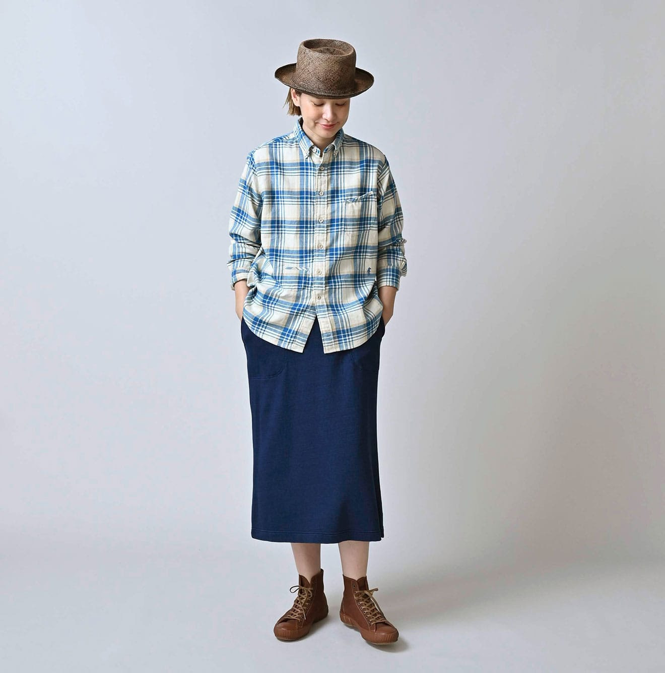 Indian Double Woven 908 Ocean Button Down Shirt Female Model