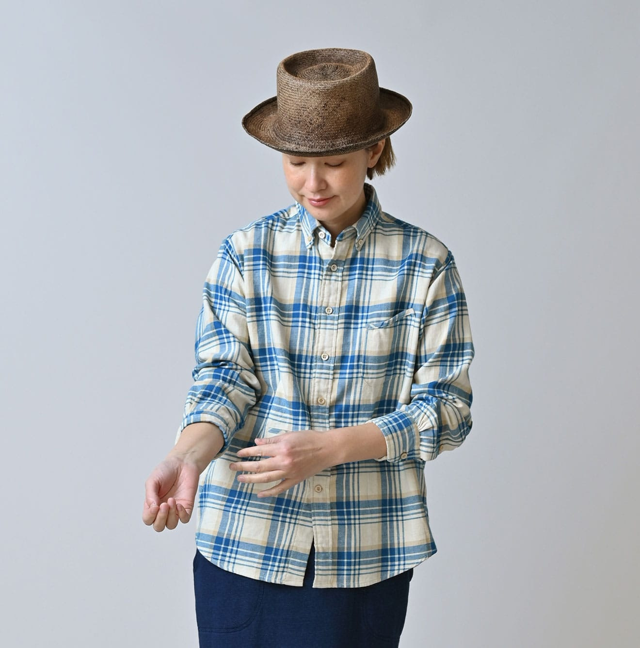 Indian Double Woven 908 Ocean Button Down Shirt Female Model