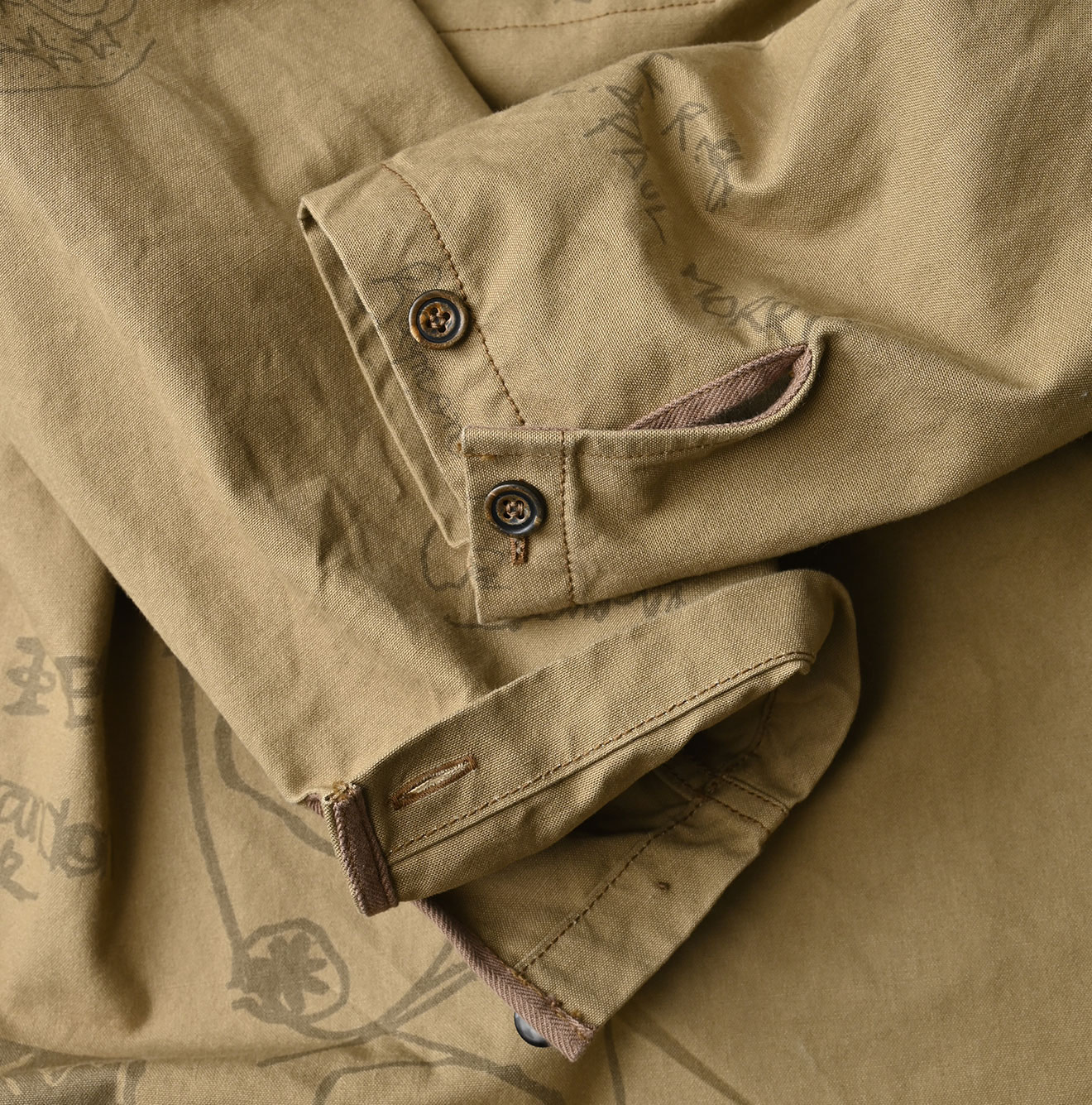 Duck Doodle Print 908 Duffer Shirt Detail