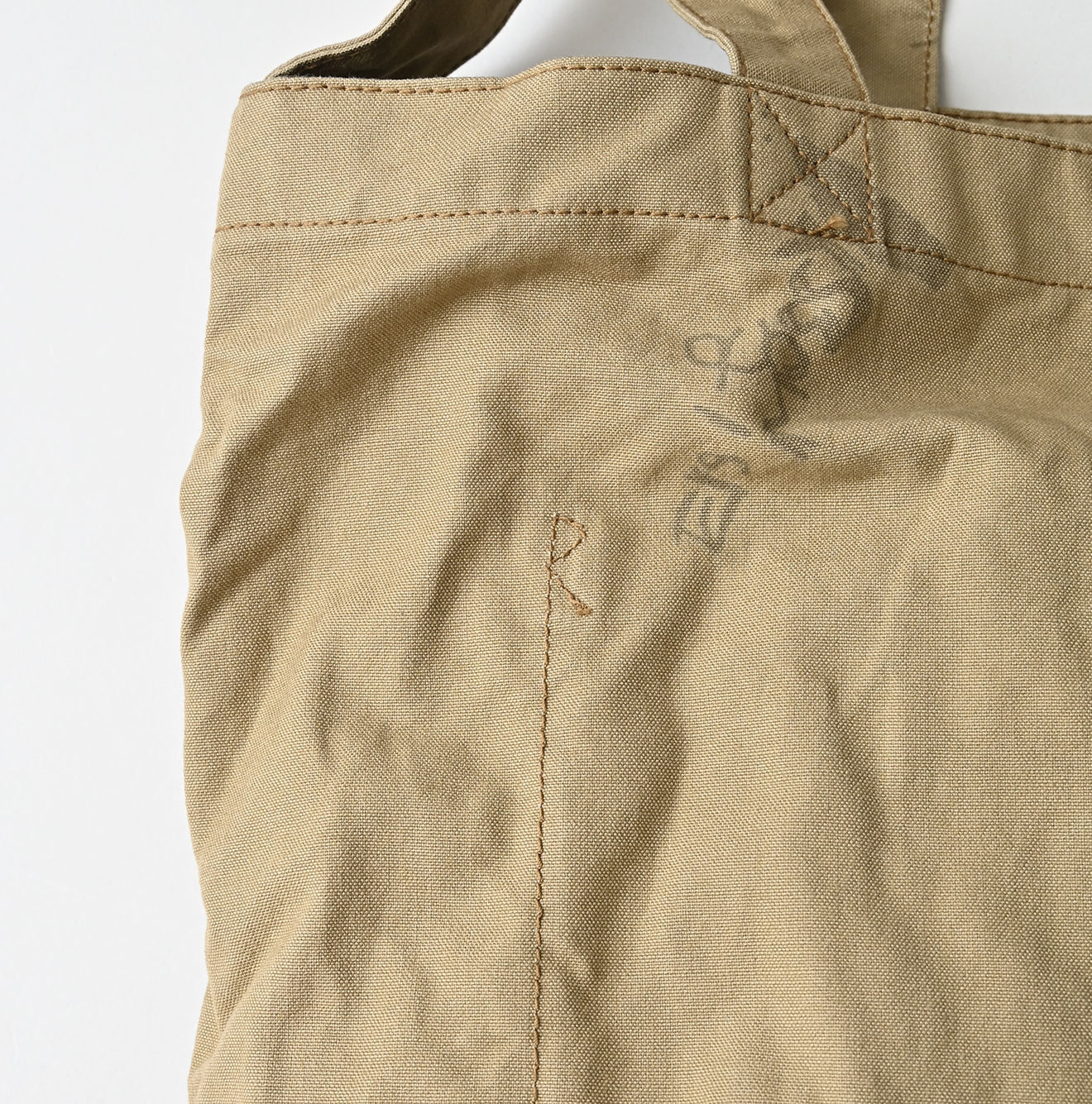 Duck Doodle Print 45 Tote Medium Detail