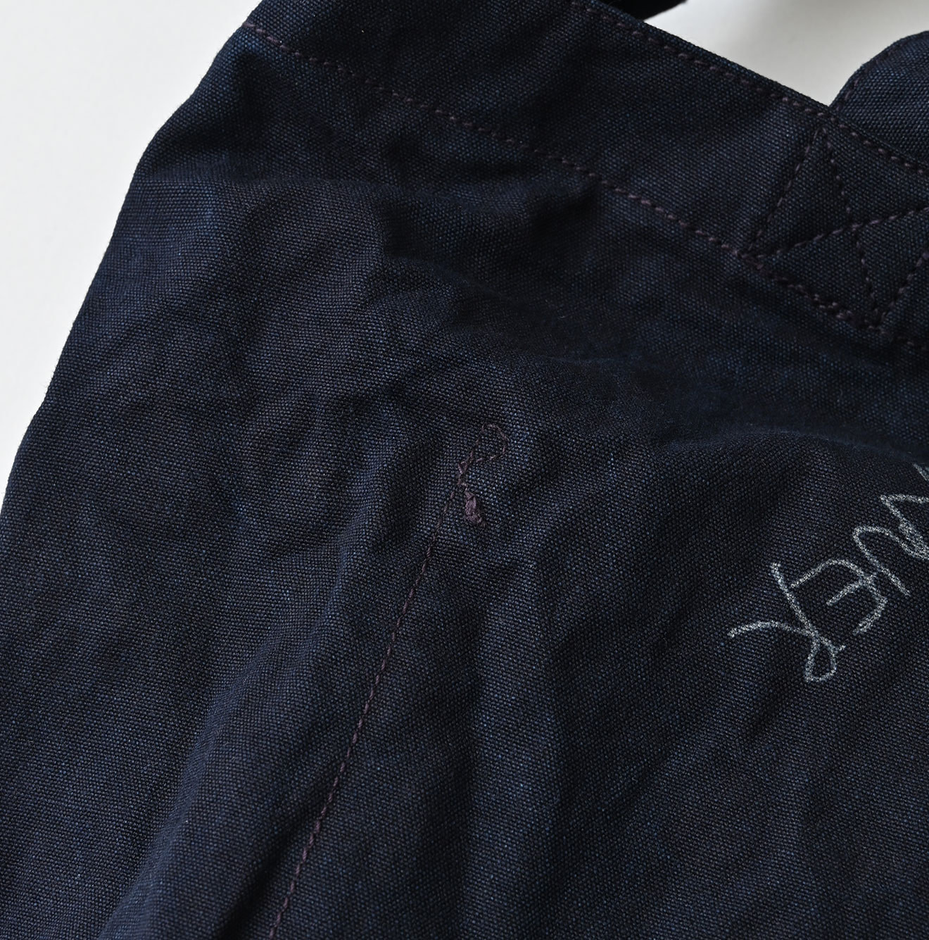 Indigo Duck Doodle Print 45 Tote Medium Detail