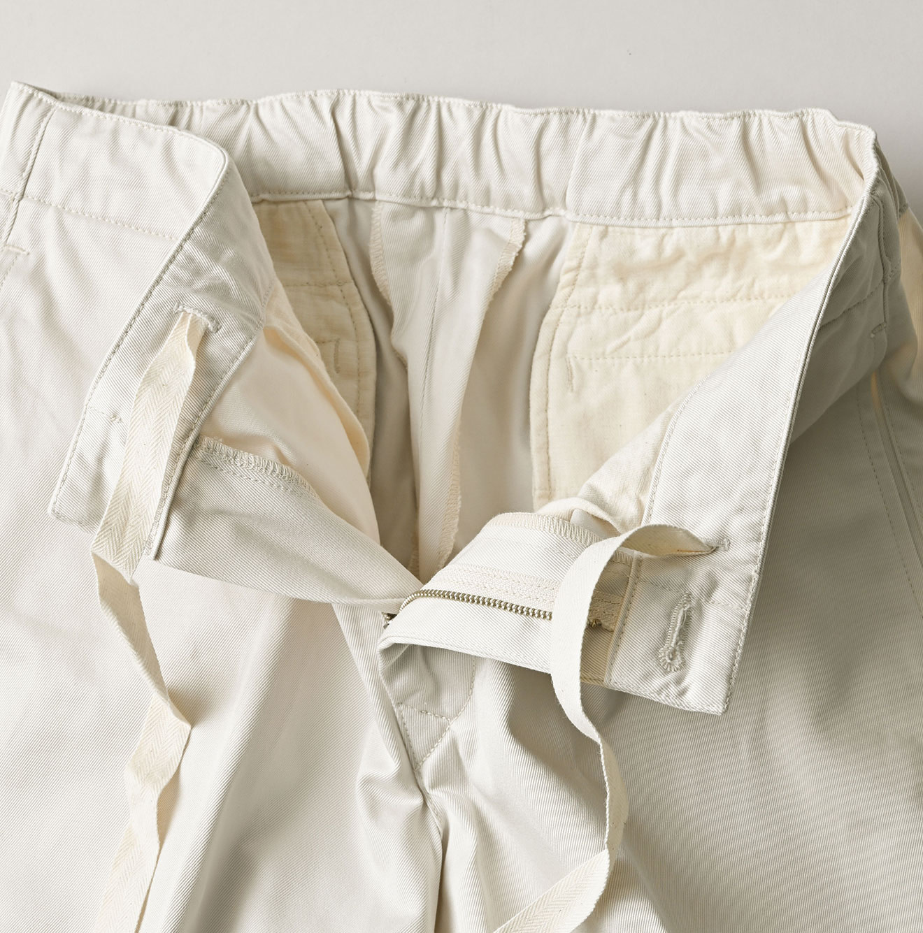 Double Thread Chino Sabrina Slacks Detail