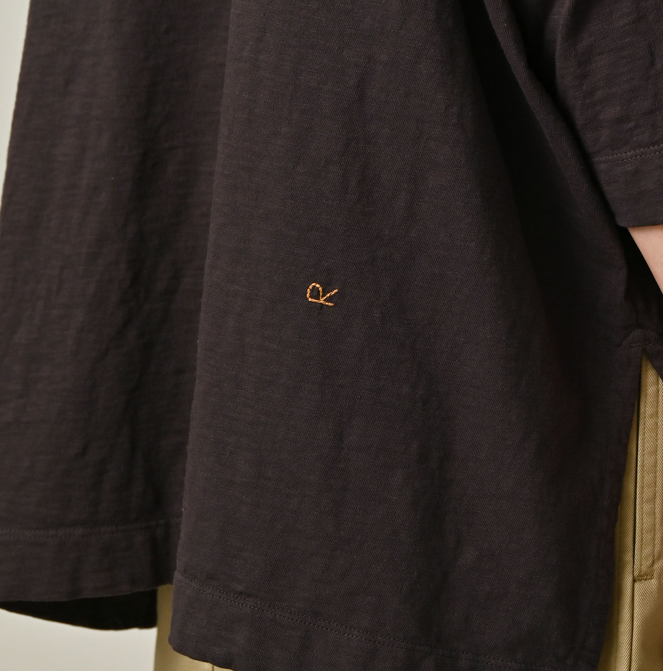 Tenjiku Big Slit T-shirt Detail
