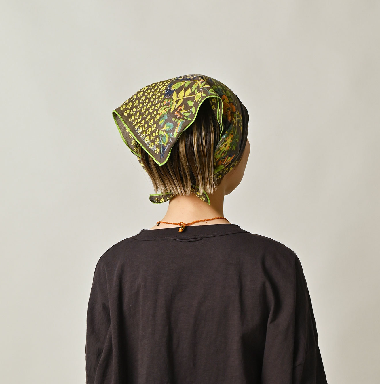 Supima Aya Patch Flower Bandana Female Model