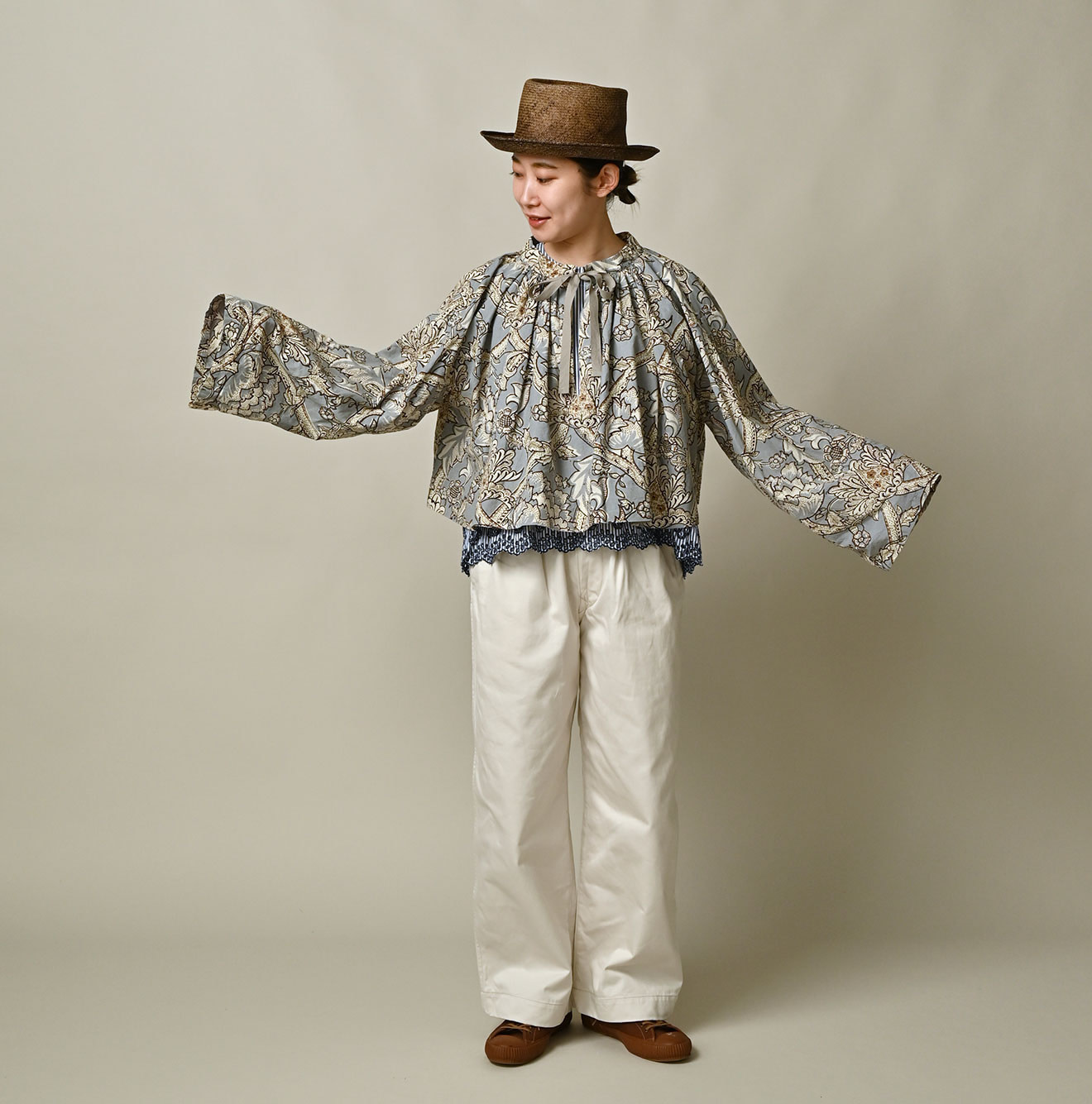 Indian Khadi Flower Sarasa Print Chou Chou Smock Blouse Female Model