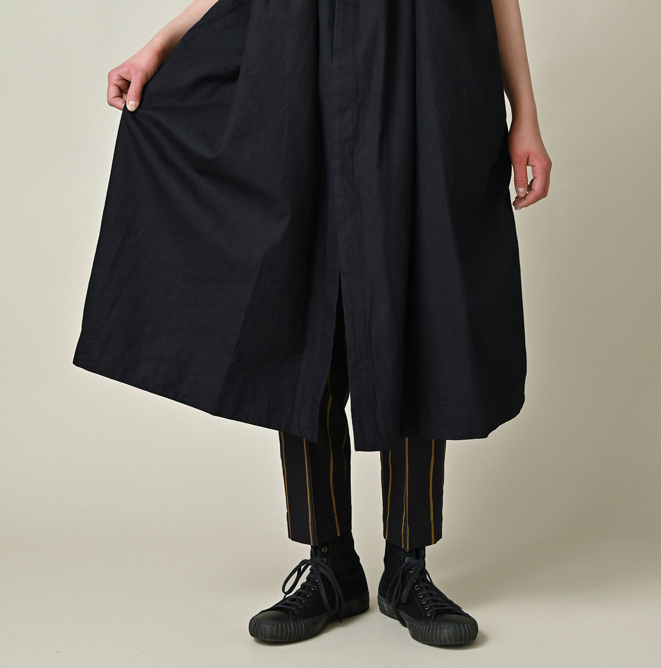 Indigo Supima OX Coupé Smock Detail