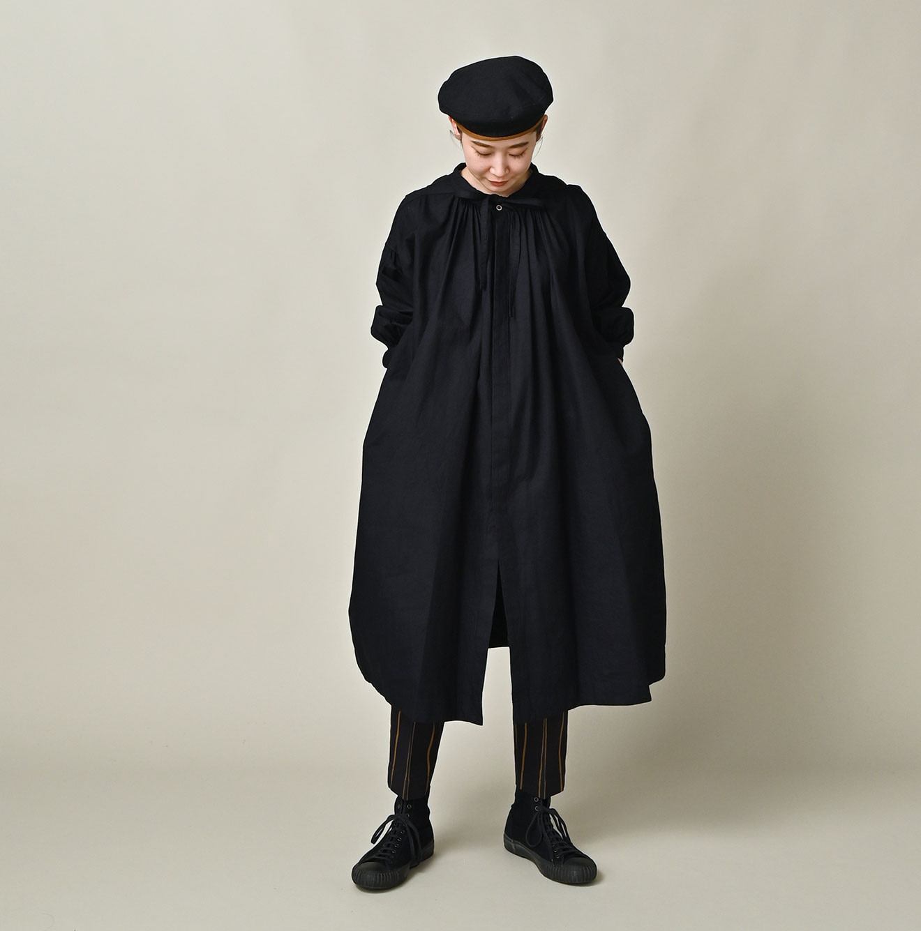 Indigo Supima OX Coupé Smock Female Model