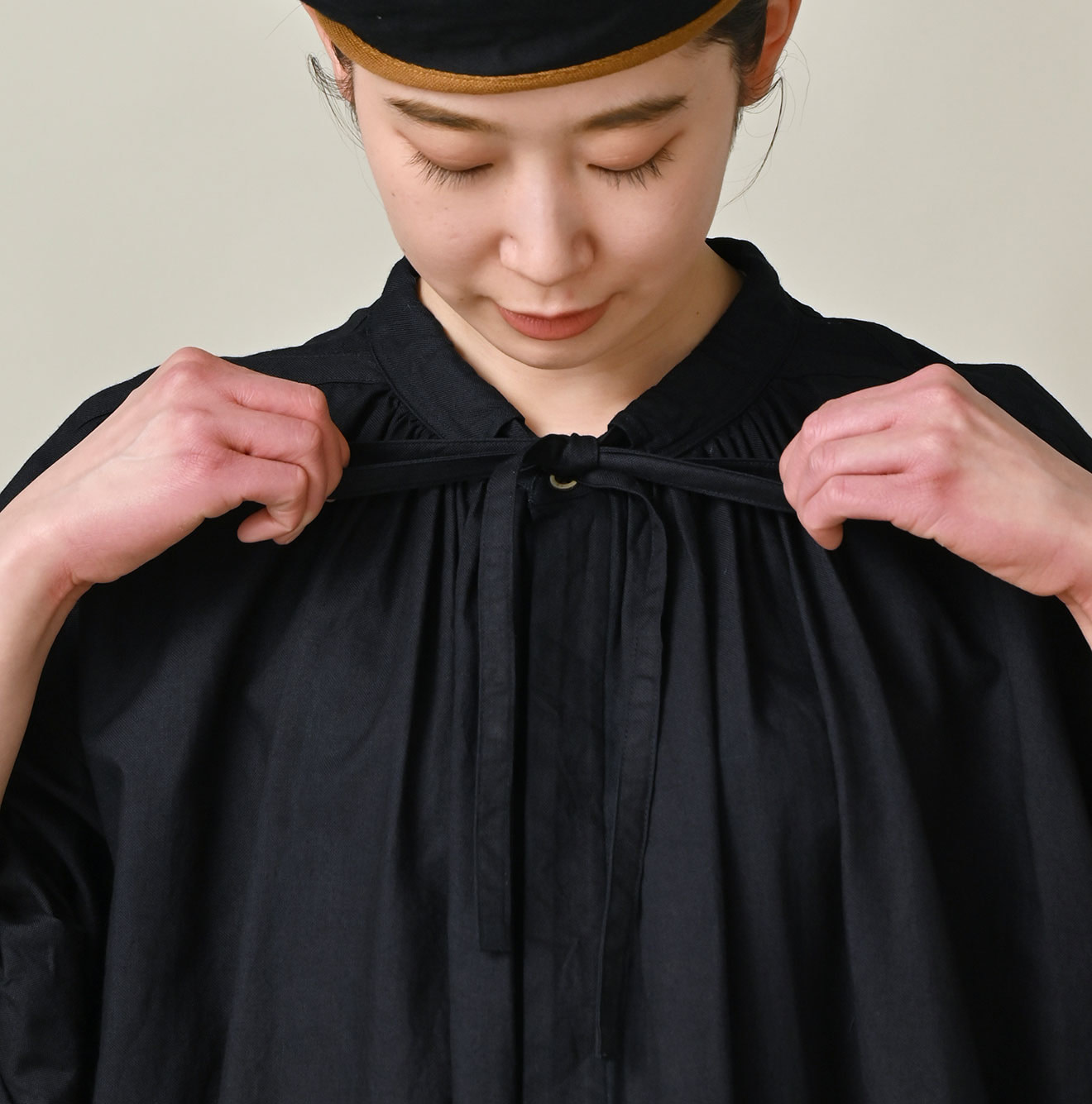 Indigo Supima OX Coupé Smock Detail