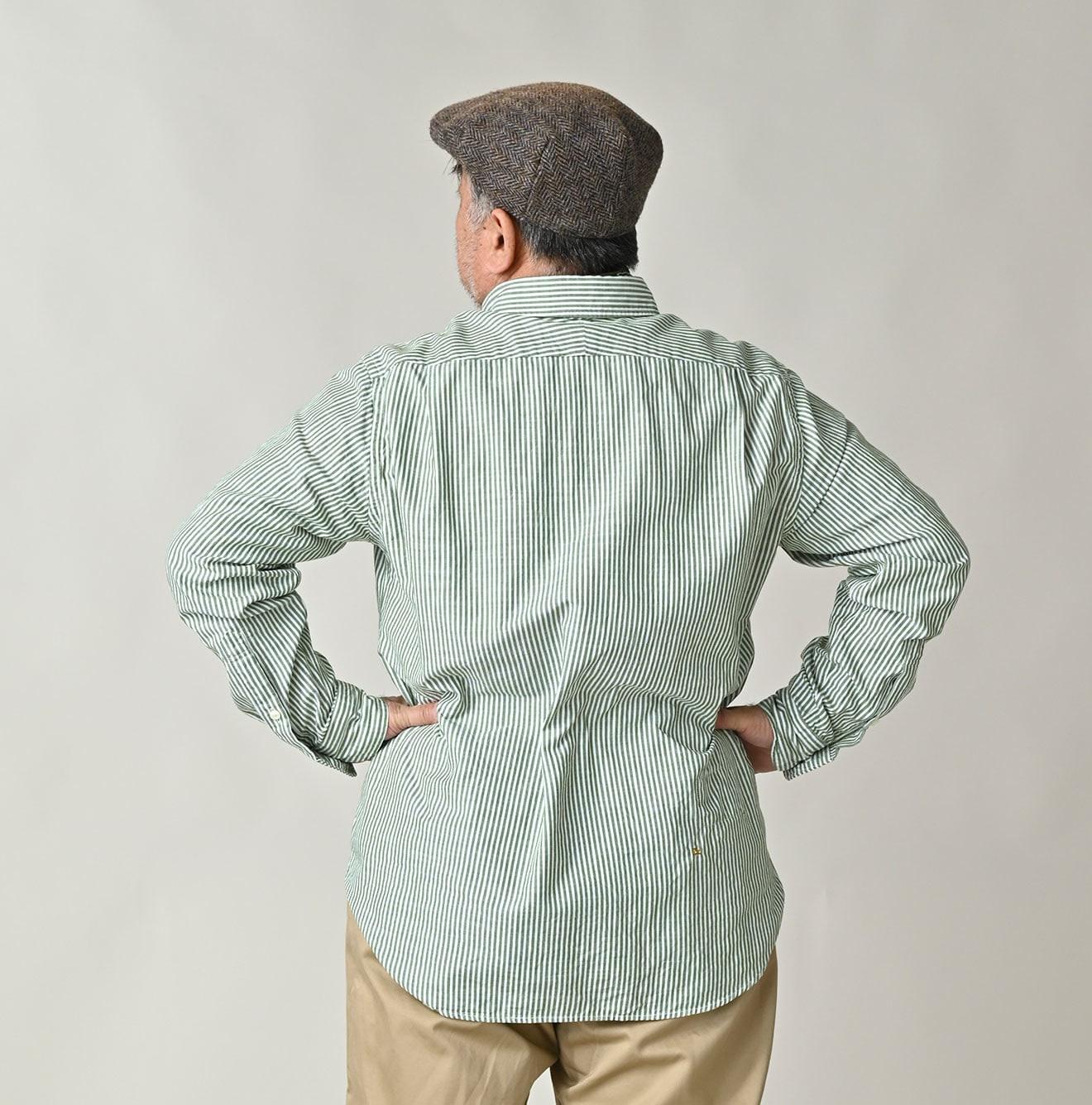 Supima OX 908 Loafer Button Down Shirt Male Model