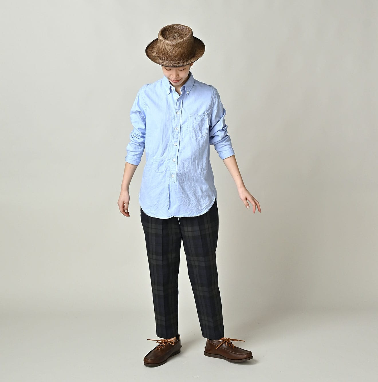 Supima OX 908 Loafer Button Down Shirt Female Model