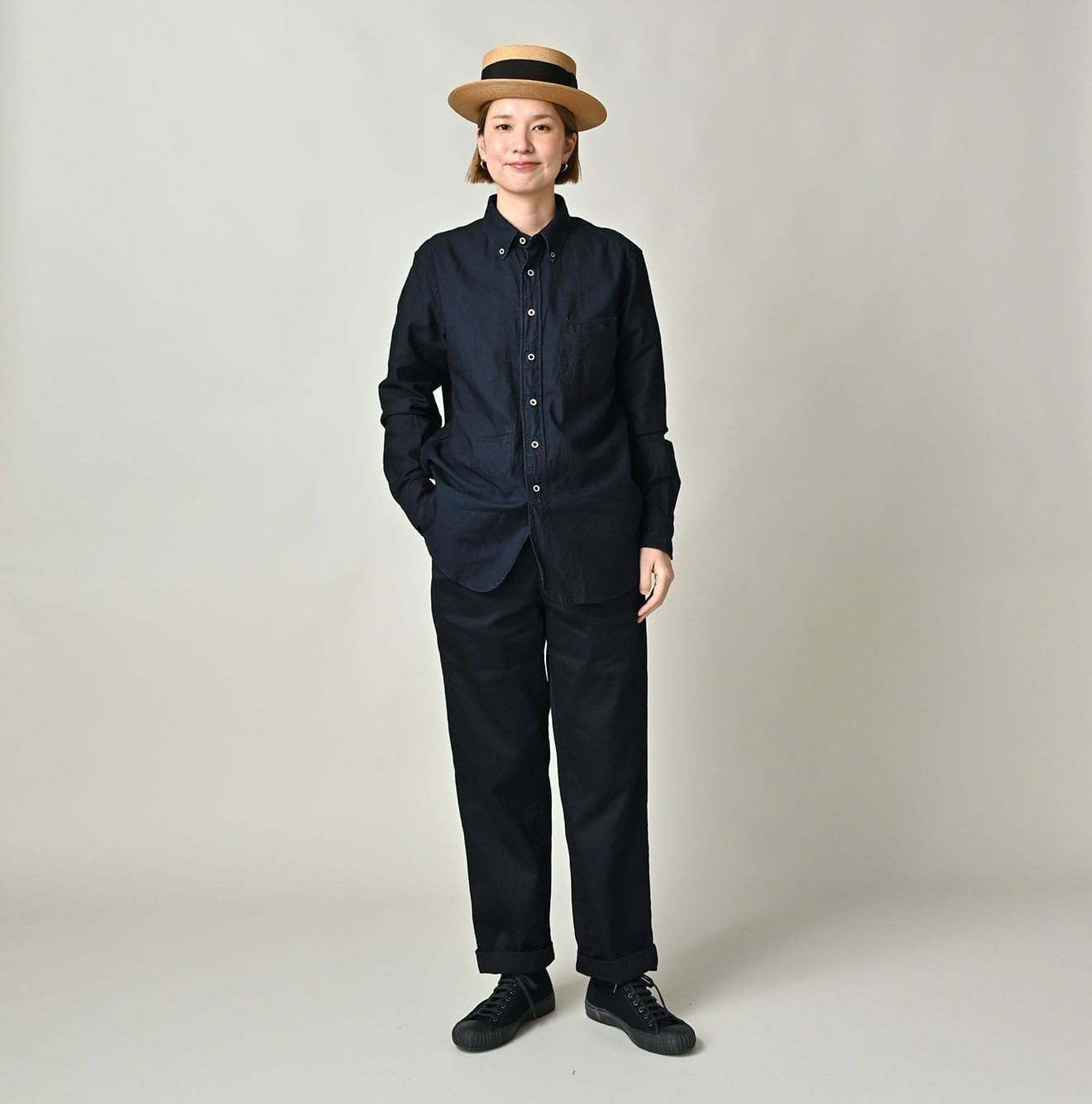 Indigo Supima OX 908 Loafer Button Down Shirt Female Model