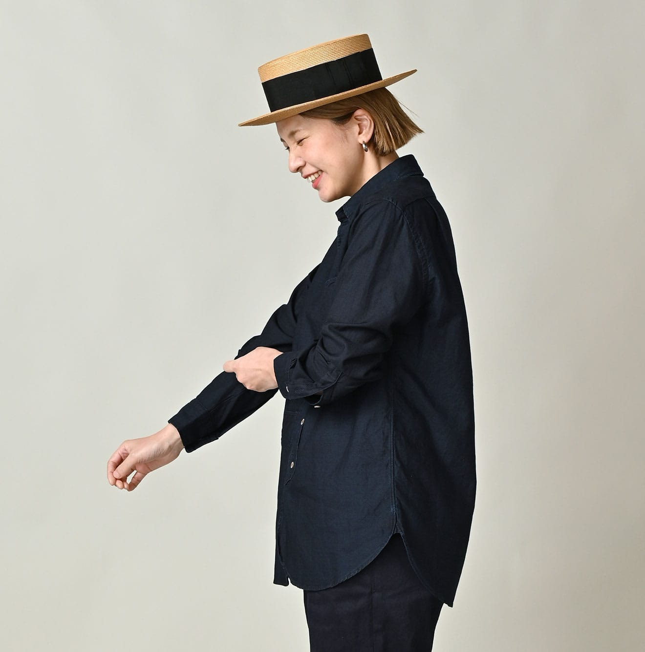 Indigo Supima OX 908 Loafer Button Down Shirt Female Model