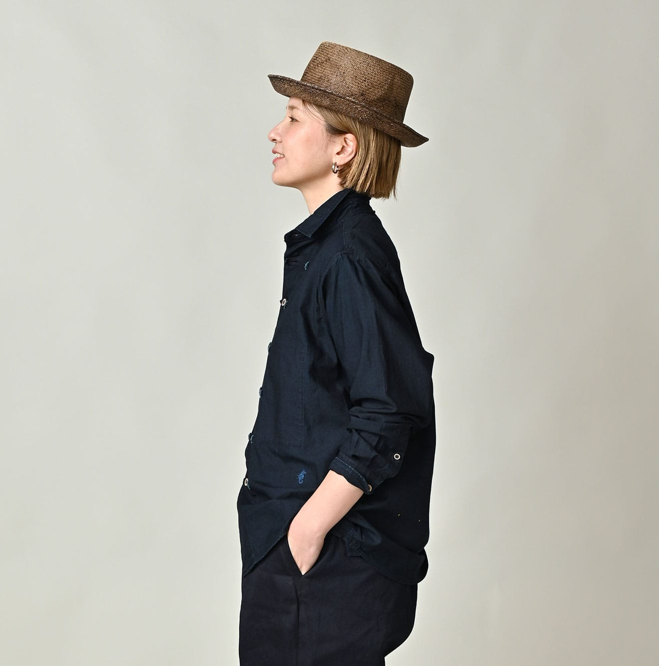 Indigo Supima OX 908 8-knot Shirt Female Model