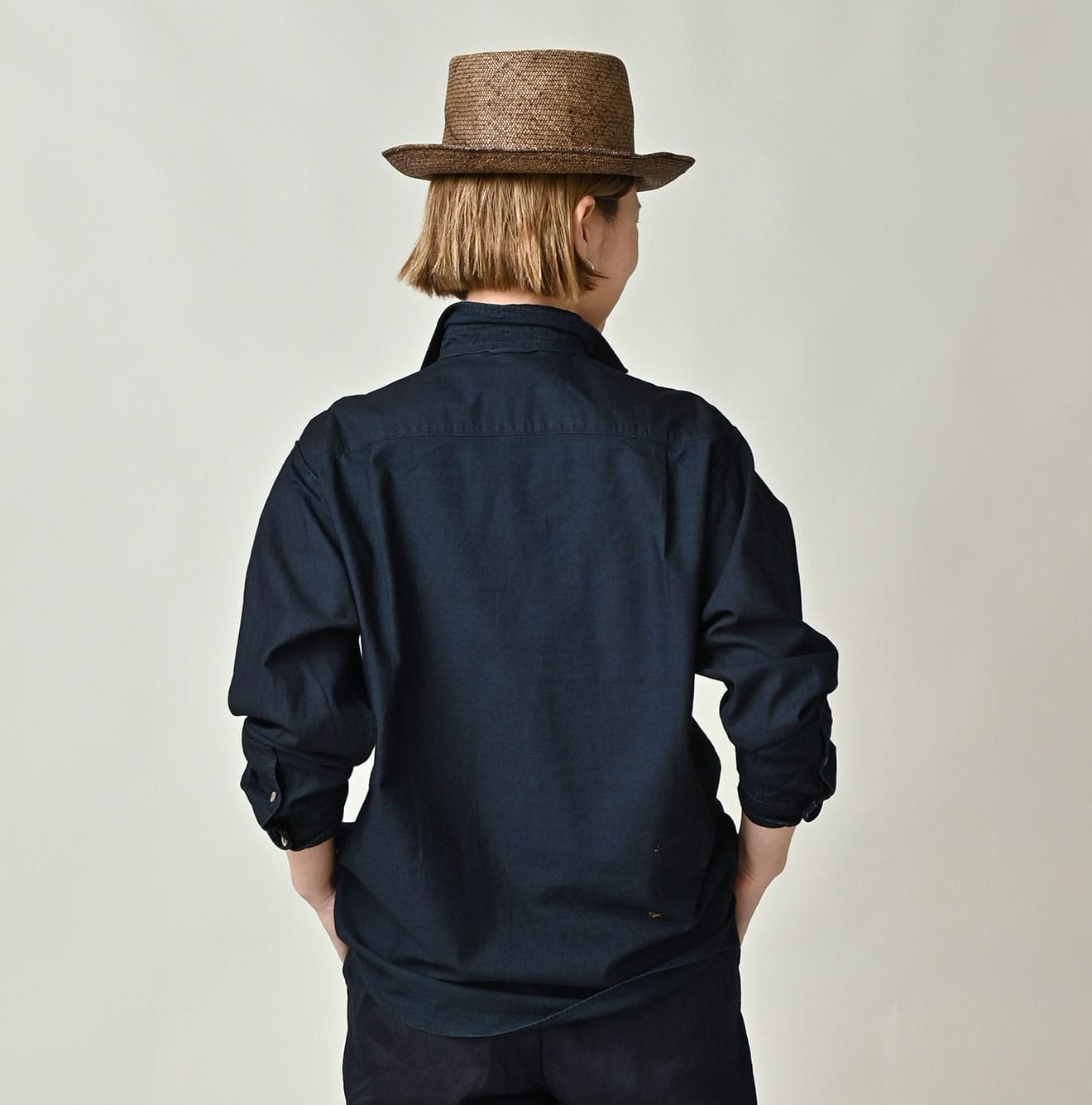 Indigo Supima OX 908 8-knot Shirt Female Model