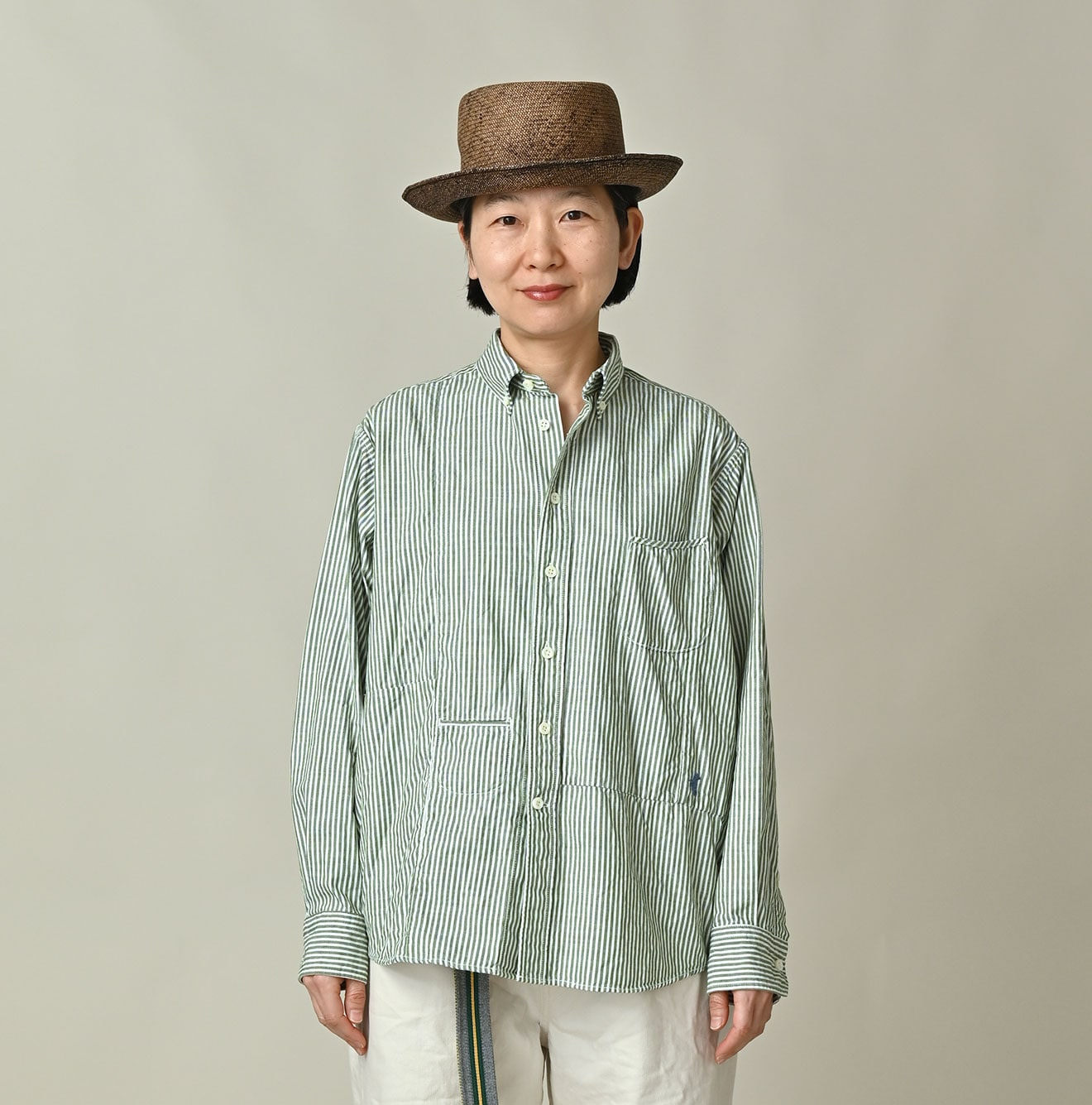 Supima OX 908 Ocean Canvas Shirt Female Model