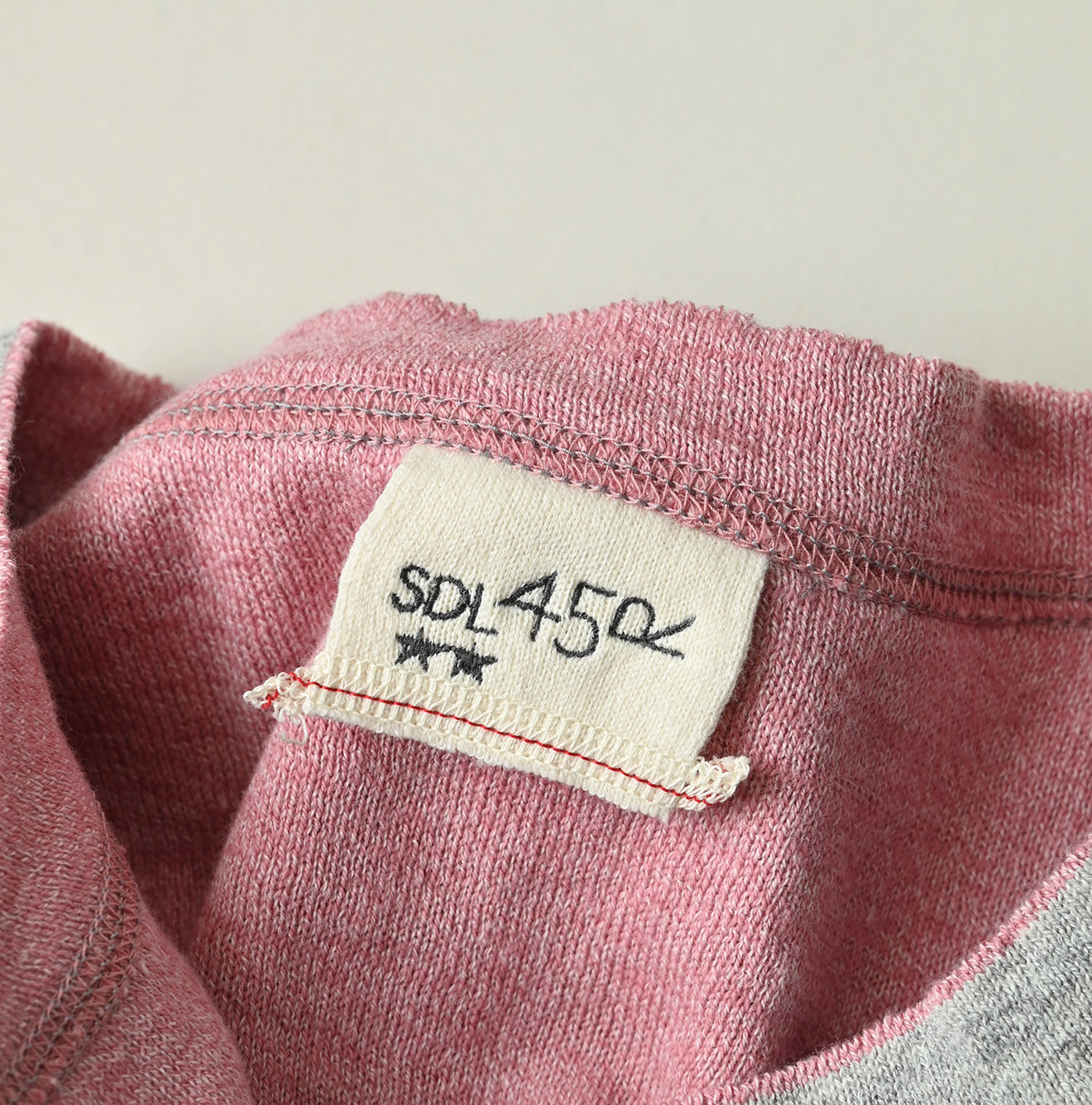 Reversible Jacquard 908 T-shirt Detail