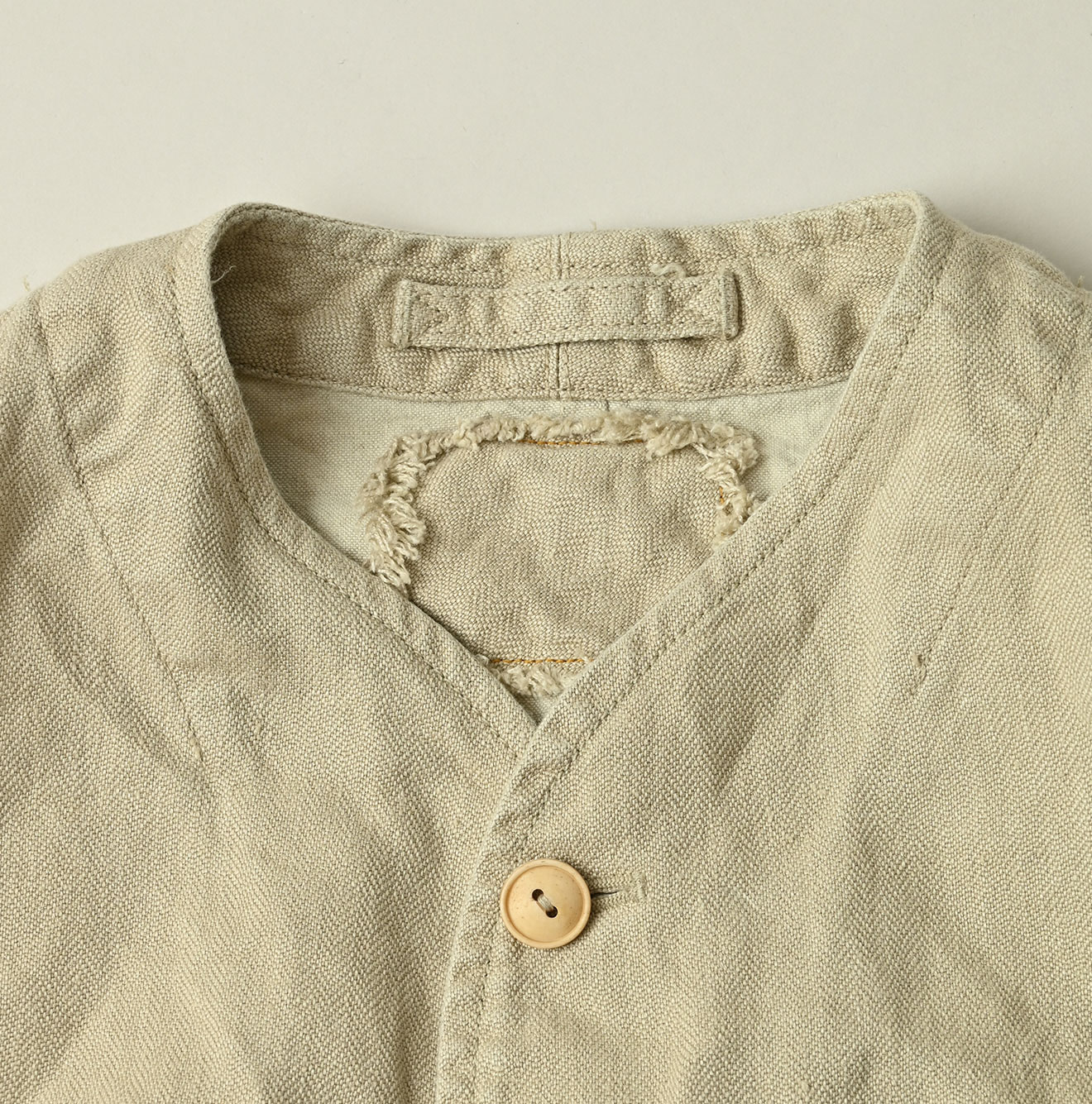 Linen Herringbone 908 Vest Detail