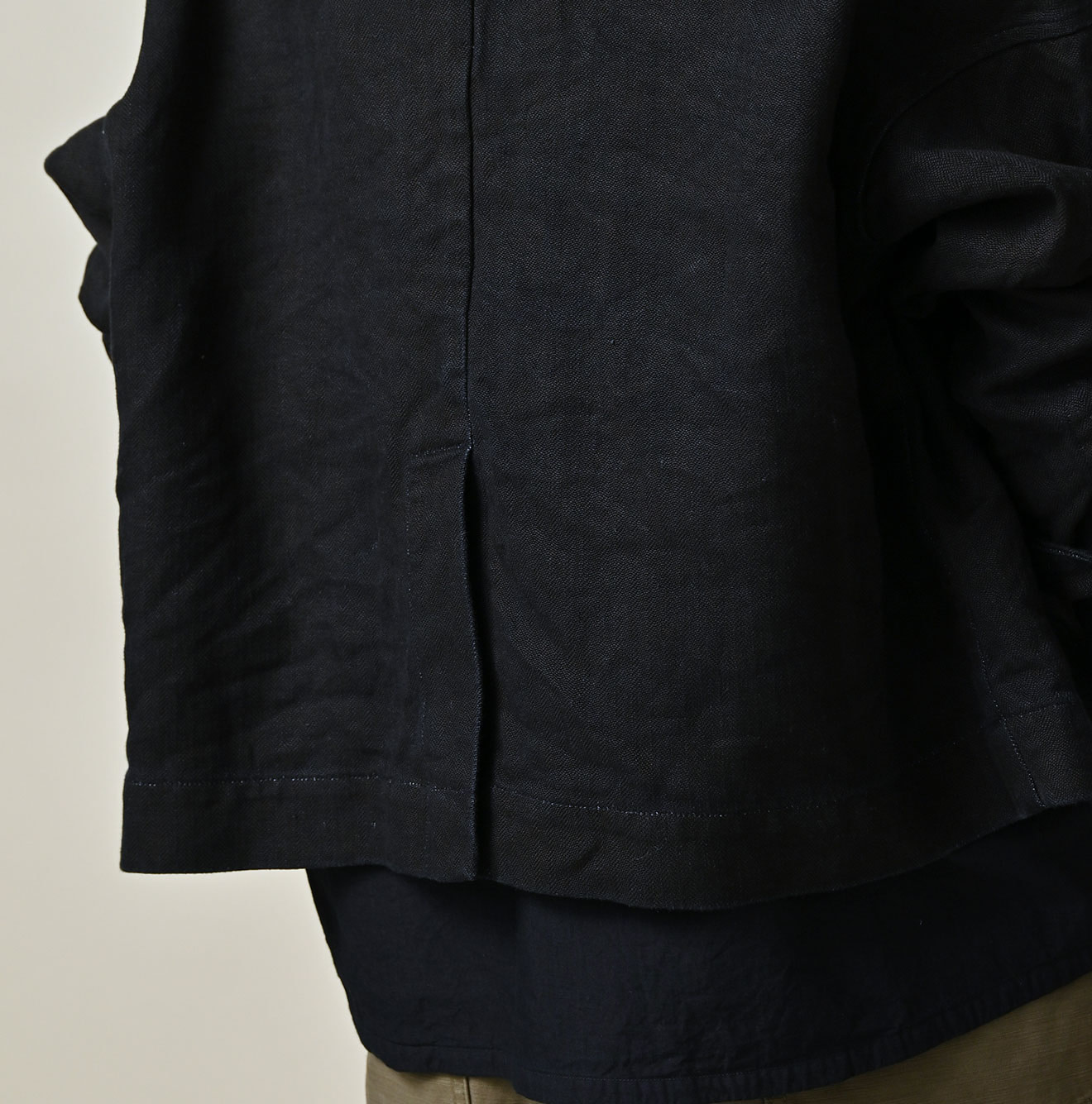 Indigo Linen Herringbone 908 Uma Jacket Detail