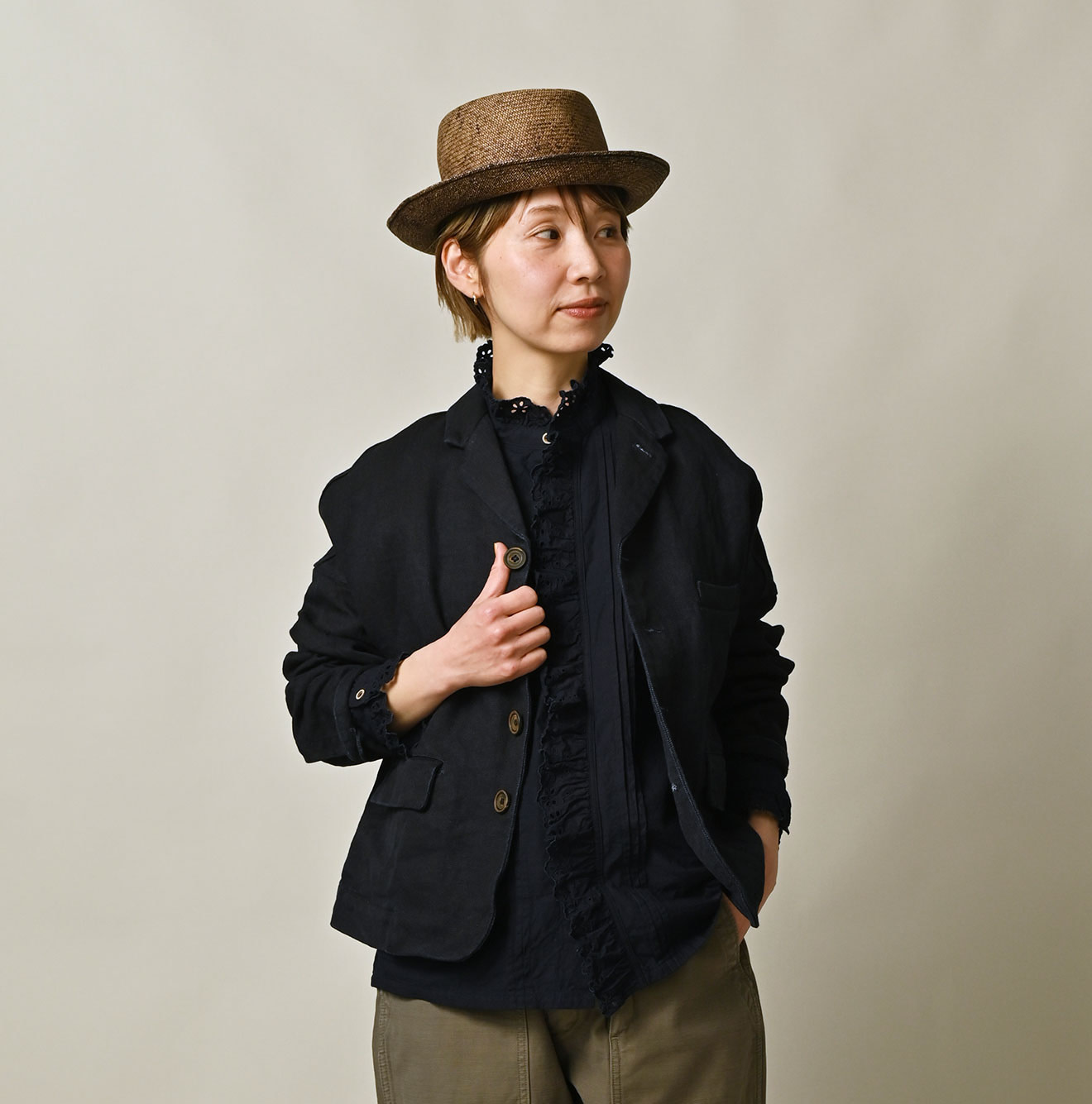 Indigo Linen Herringbone 908 Uma Jacket Female Model