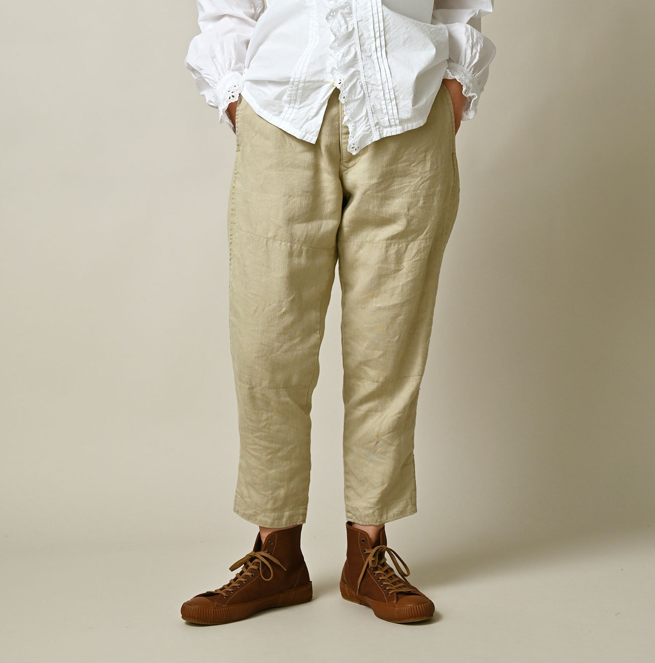 Linen Herringbone 908 Joppan Female Model