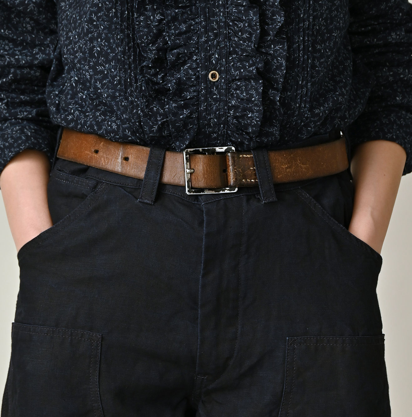 Indigo Linen Herringbone 908 Painter Pants Detail